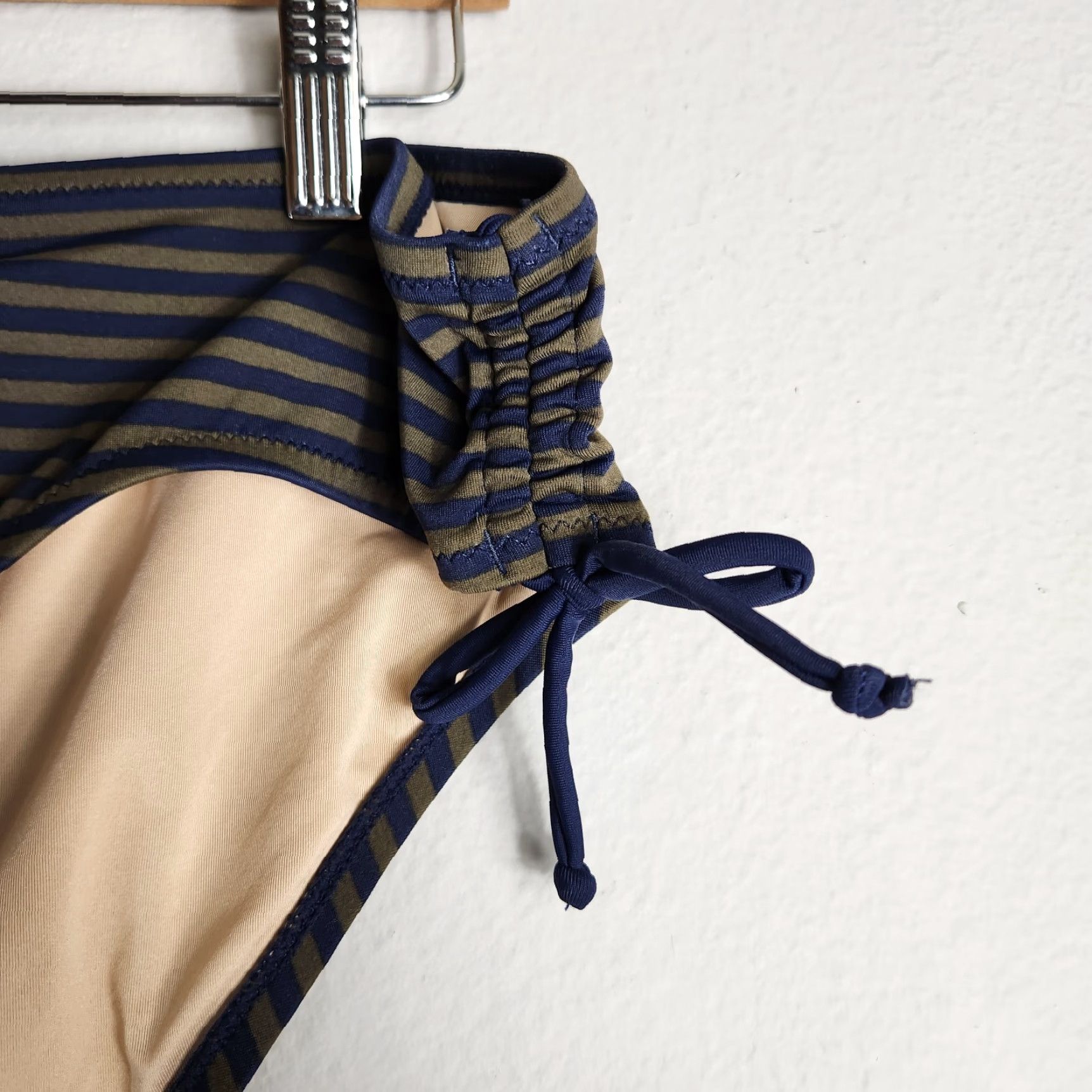 J.Crew J.CREW Bikini Swim Bottoms Womens Olive/Navy Striped XL Ruched Ties Lined Mid Rise Beach Classic Preppy Bottoms Womens Size ONE SIZE - 3 Thumbnail