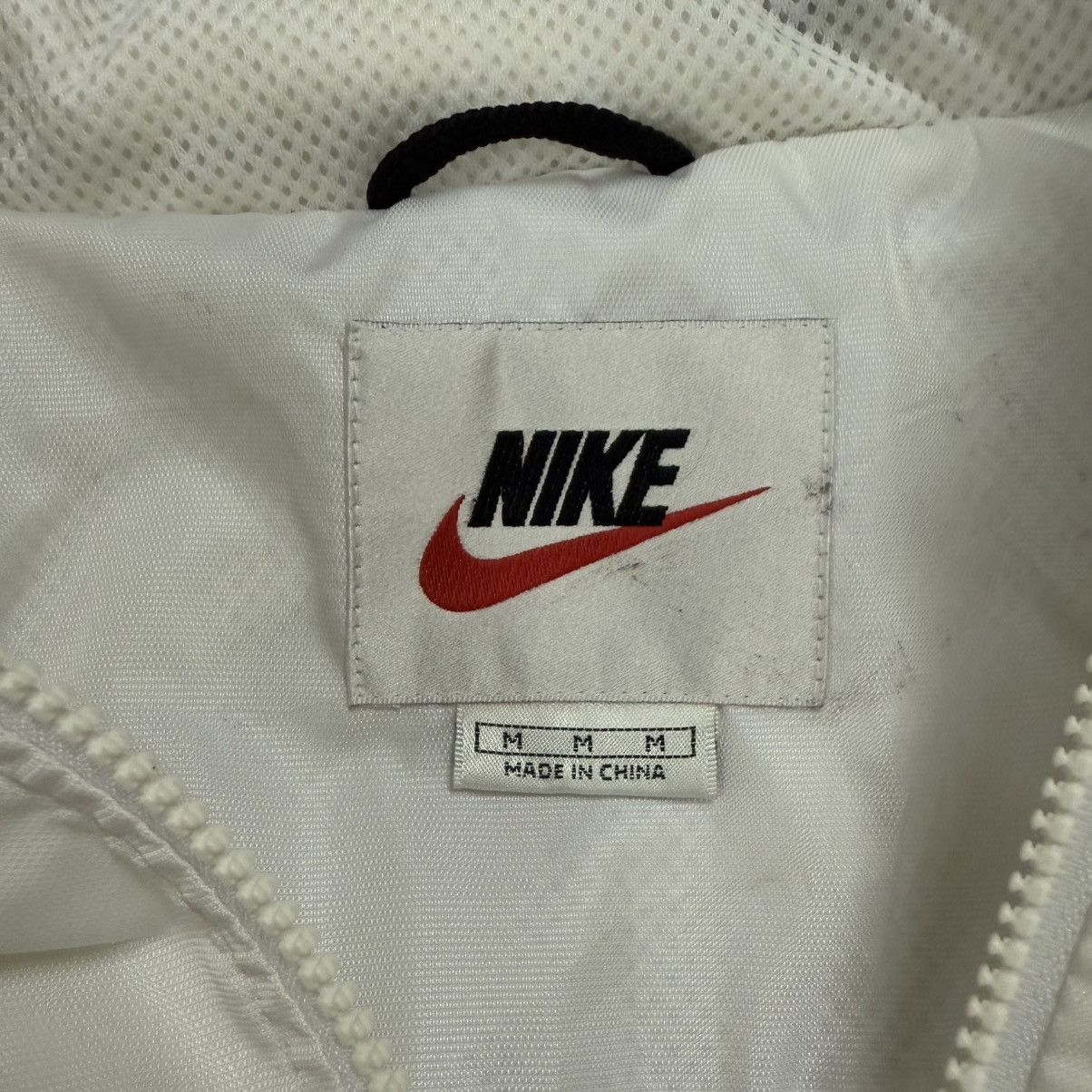 Nike Vintage Nike Jacket Windbreaker Hidden Hoodie Size US L / EU 52-54 / 3 - 7 Thumbnail