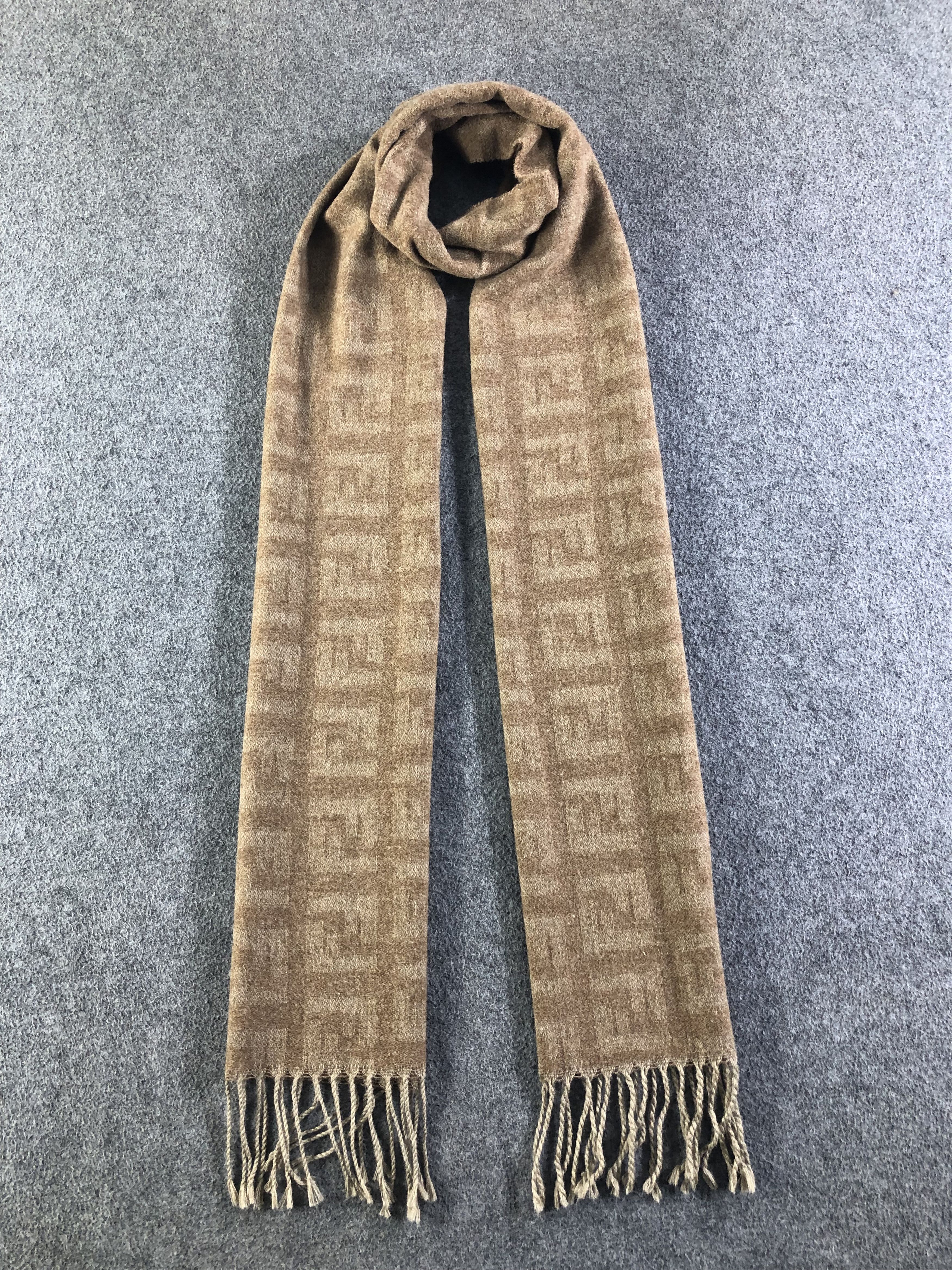 Fendi Fendi Cashmere Scarf / Muffler / Neckwear SS1402 Size ONE SIZE - 1 Thumbnail