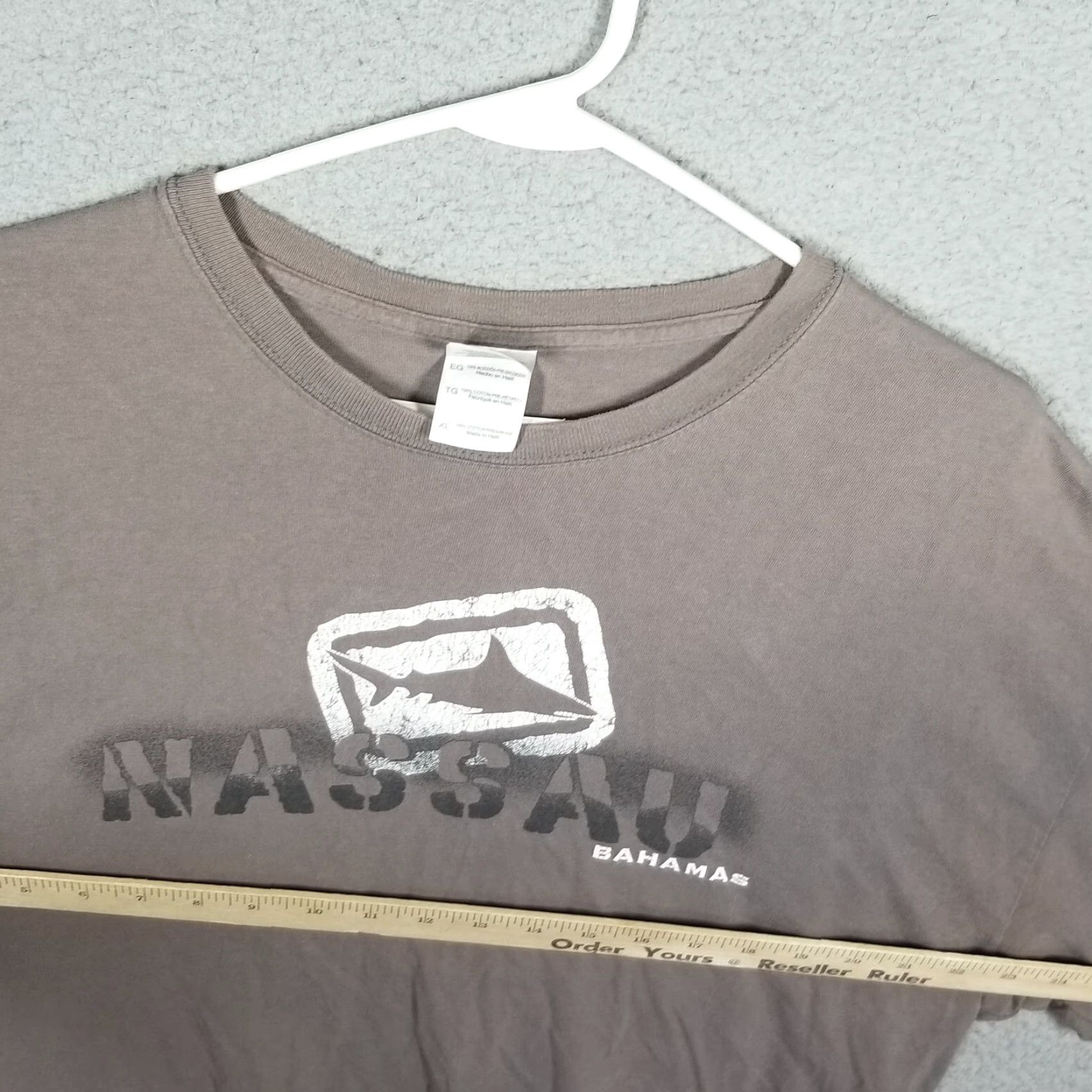 Gildan VINTAGE Nassau Bahamas T-Shirt XL Gray 90s Beach Grunge Heavyweight Cotton Unisex Adults Size US XL / EU 56 / 4 - 7 Thumbnail