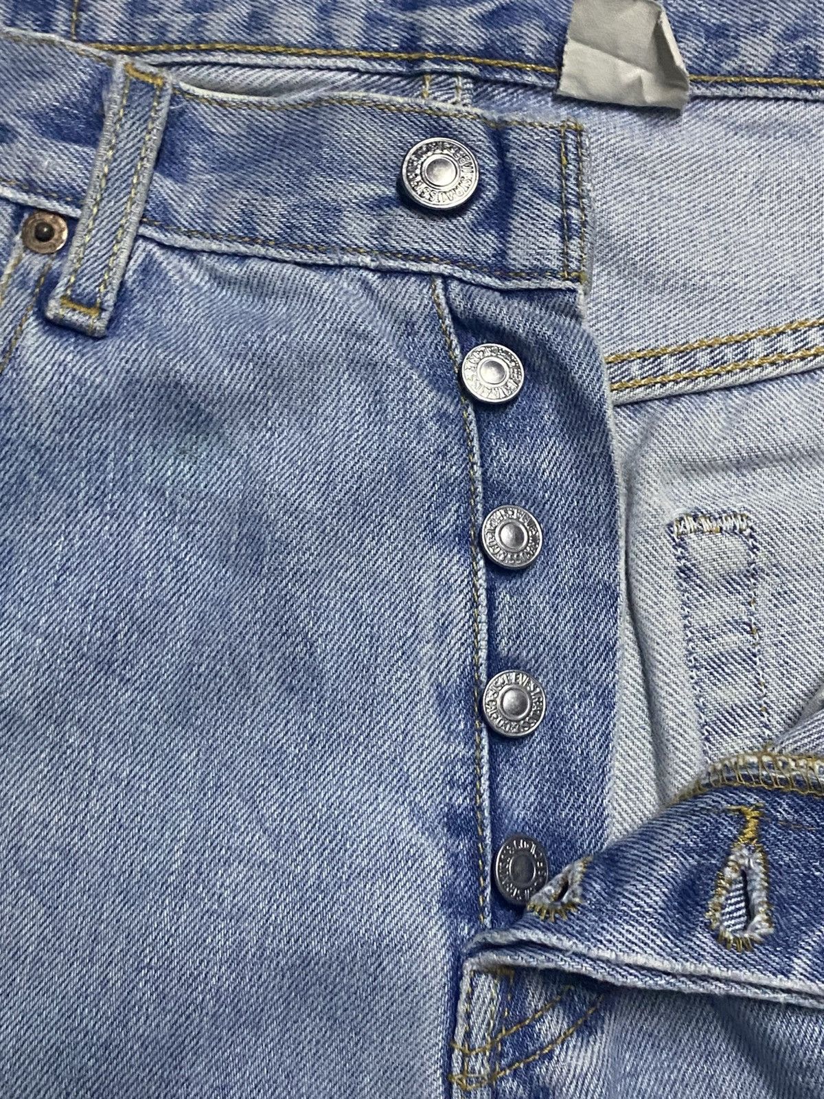 Levi's Vintage Levis 501 Blue Wash Distressed Loose Jeans Size US 30 / EU 46 - 8 Thumbnail