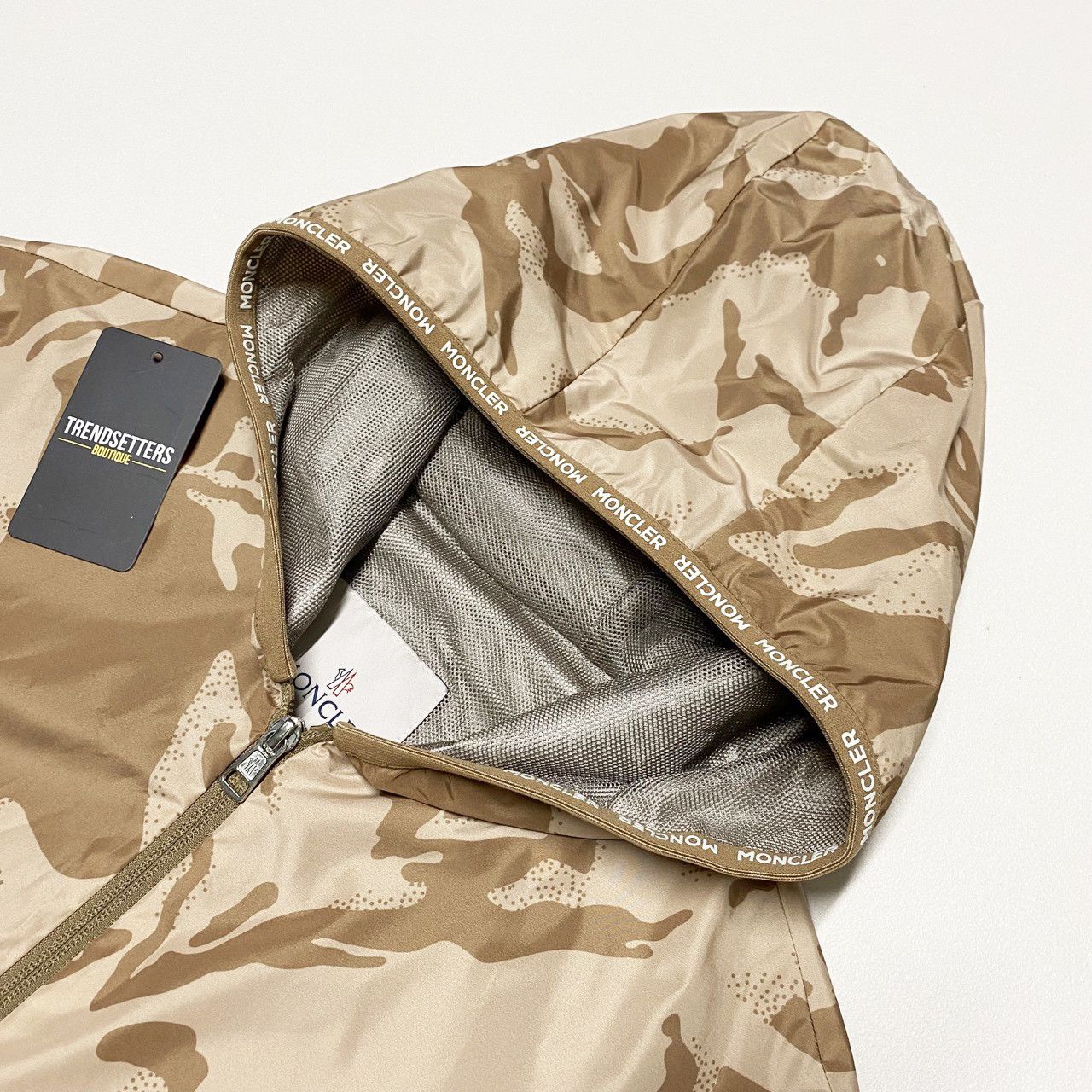 Moncler Moncler chardon Mens light jacket camo size 2 M Medium Size US M / EU 48-50 / 2 - 4 Thumbnail