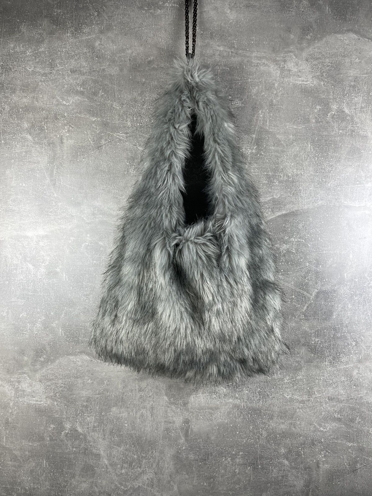 Japanese Brand Avant Garde Faux Fur Gray Shoulder Bag Y2K Style Plush Hobo Size ONE SIZE - 1 Thumbnail