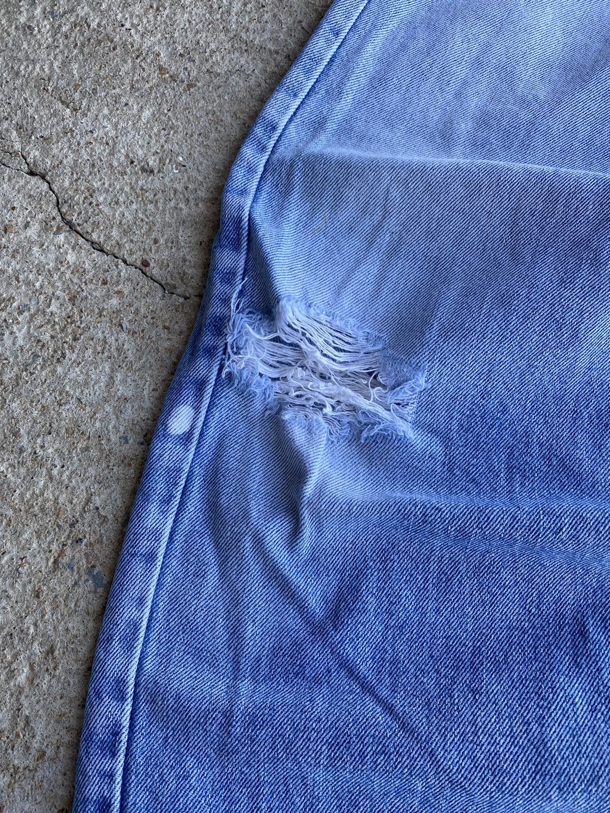Jean × Levi's × Vintage Vintage 90’s Levi's Jeans 505 Light Wash Distressed Denim Size US 36 / EU 52 - 2 Thumbnail