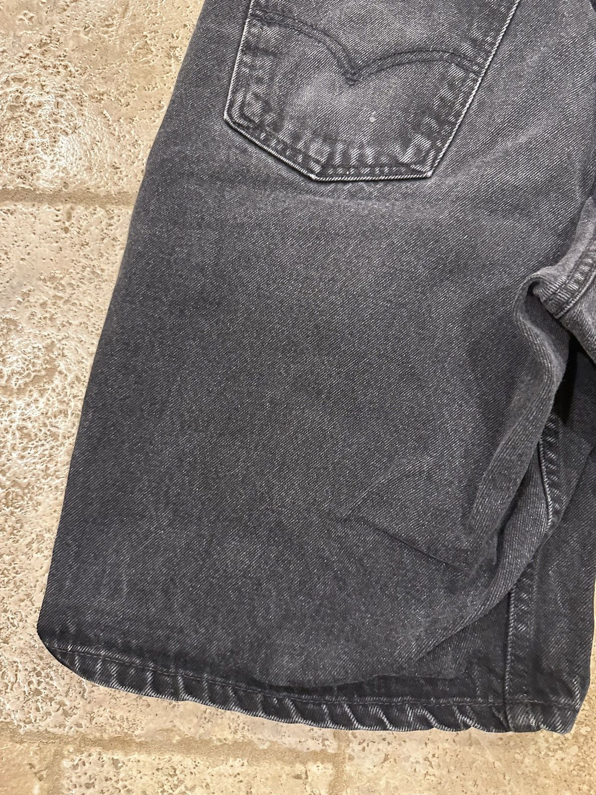 Levi's Levi’s Vintage 550 Black Ditressed Denim Shorts Orange Tab Size US 36 / EU 52 - 6 Thumbnail
