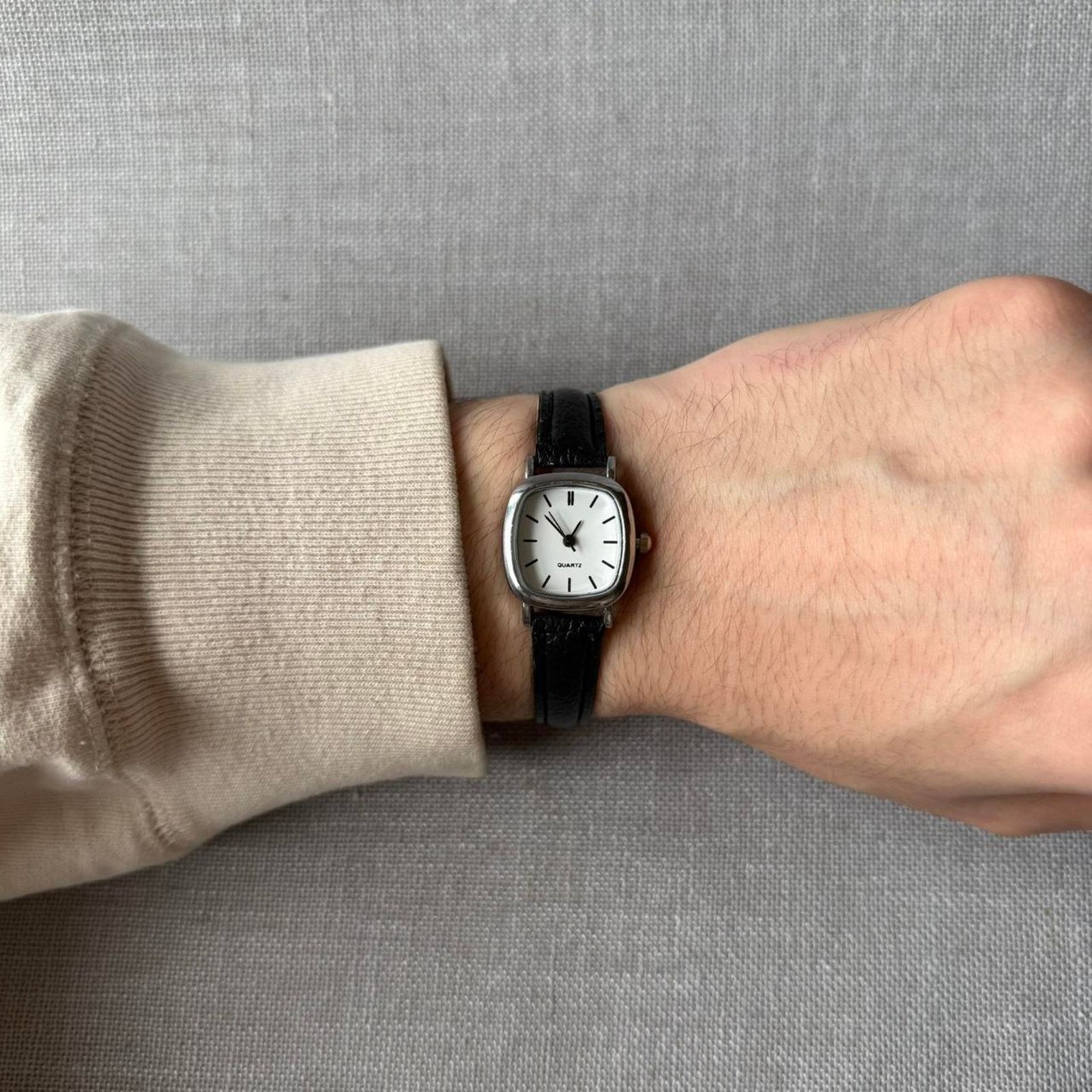 Other Black leather vintage style watch WMNS2 Size ONE SIZE - 3 Thumbnail