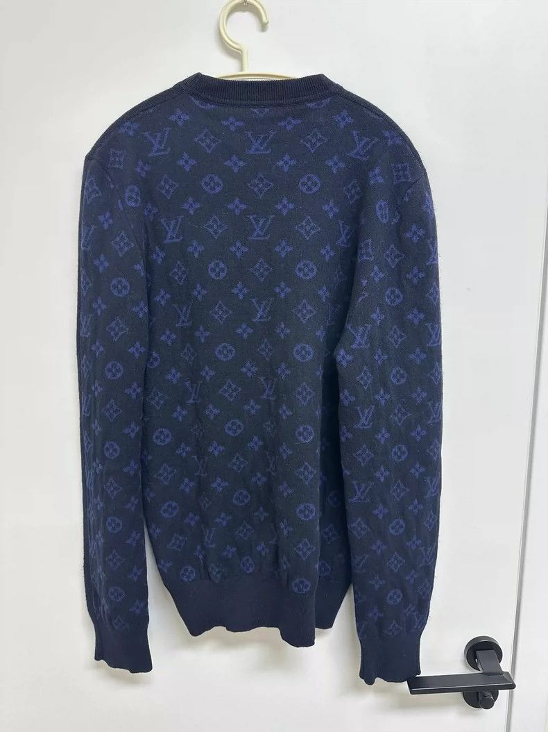 Louis Vuitton Louis Vuitton Full print sweater Size US M / EU 48-50 / 2 - 1 Thumbnail