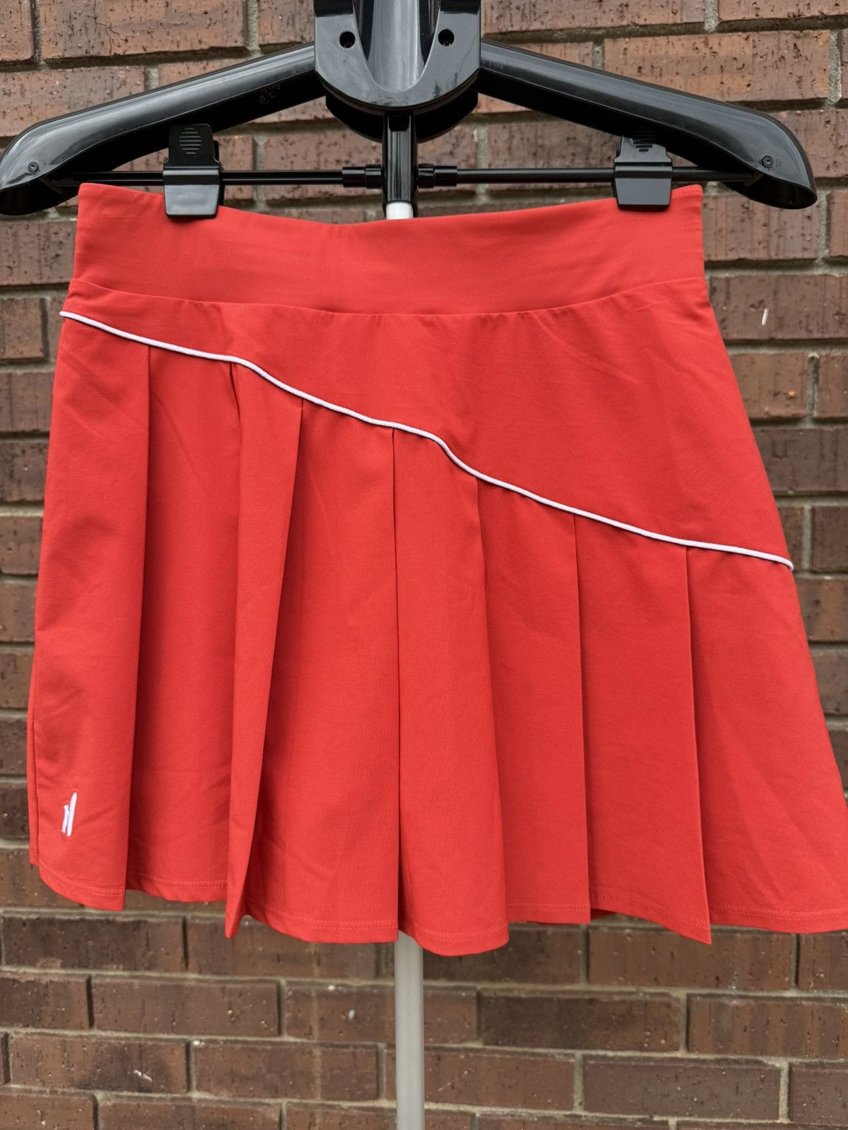 johnnie-O Johnnie O Anika Performance Skirt Womens Red Athletic Skort Size 28" / US 6 / IT 42 - 2 Thumbnail