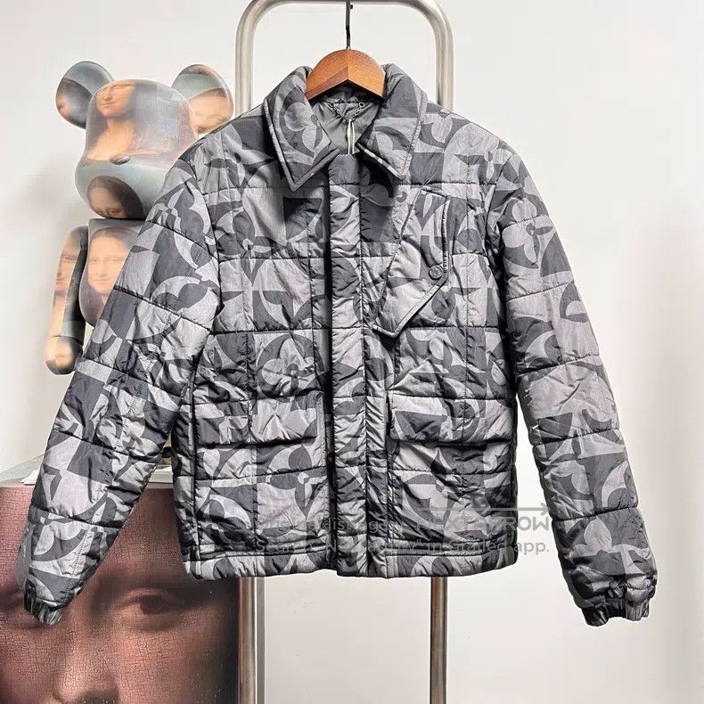 Louis Vuitton Louis Vuitton Three-flower cotton-padded jacket Size US S / EU 44-46 / 1 - 1 Thumbnail
