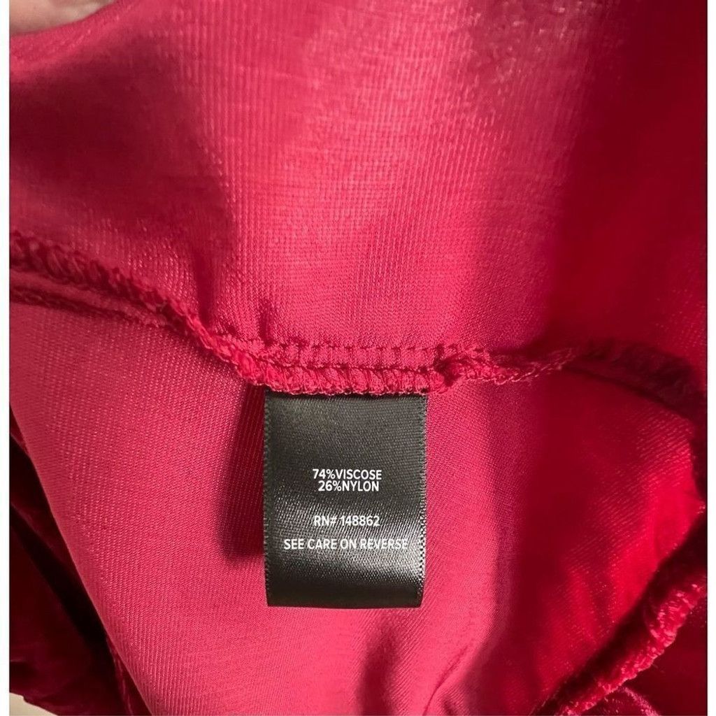 Torrid Torrid Red Velvet Style Loose Fit Spaghetti Strap Flowy Top Size S / US 4 / IT 40 - 4 Thumbnail