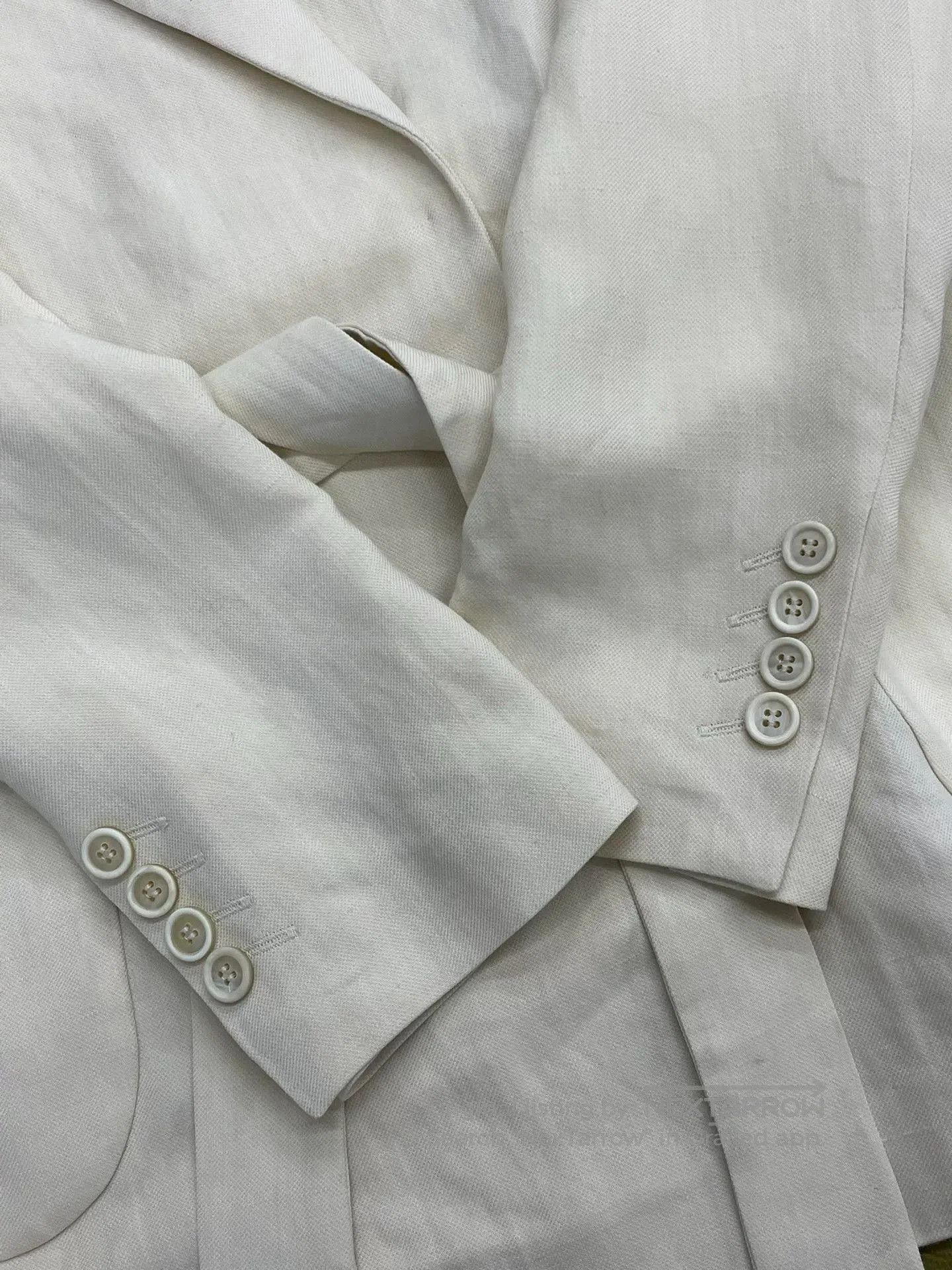 Brunello Cucinelli Brunello Cucinelli Beige Belted Blazer. Size US S / EU 44-46 / 1 - 2 Thumbnail