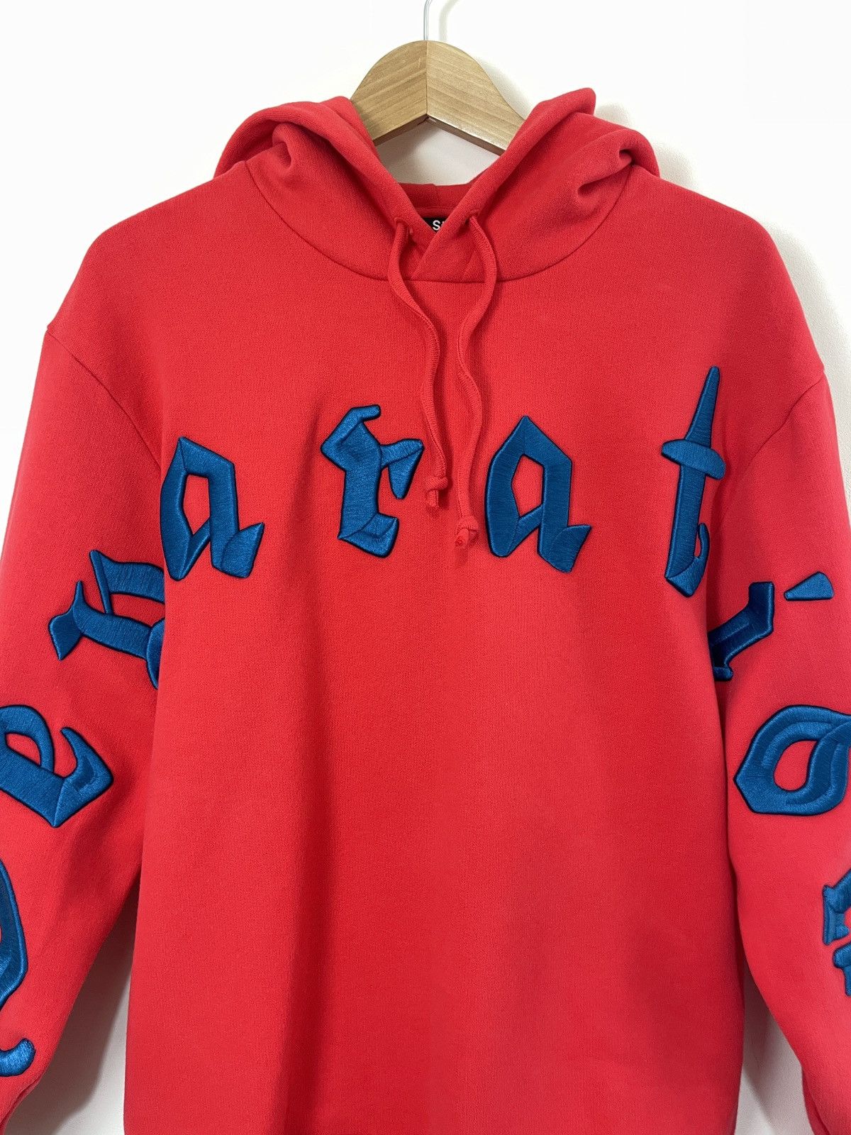 Acne Studios Acne Studios Edvard Munch “Separation” Hoodie Red, Size M Size US M / EU 48-50 / 2 - 4 Thumbnail