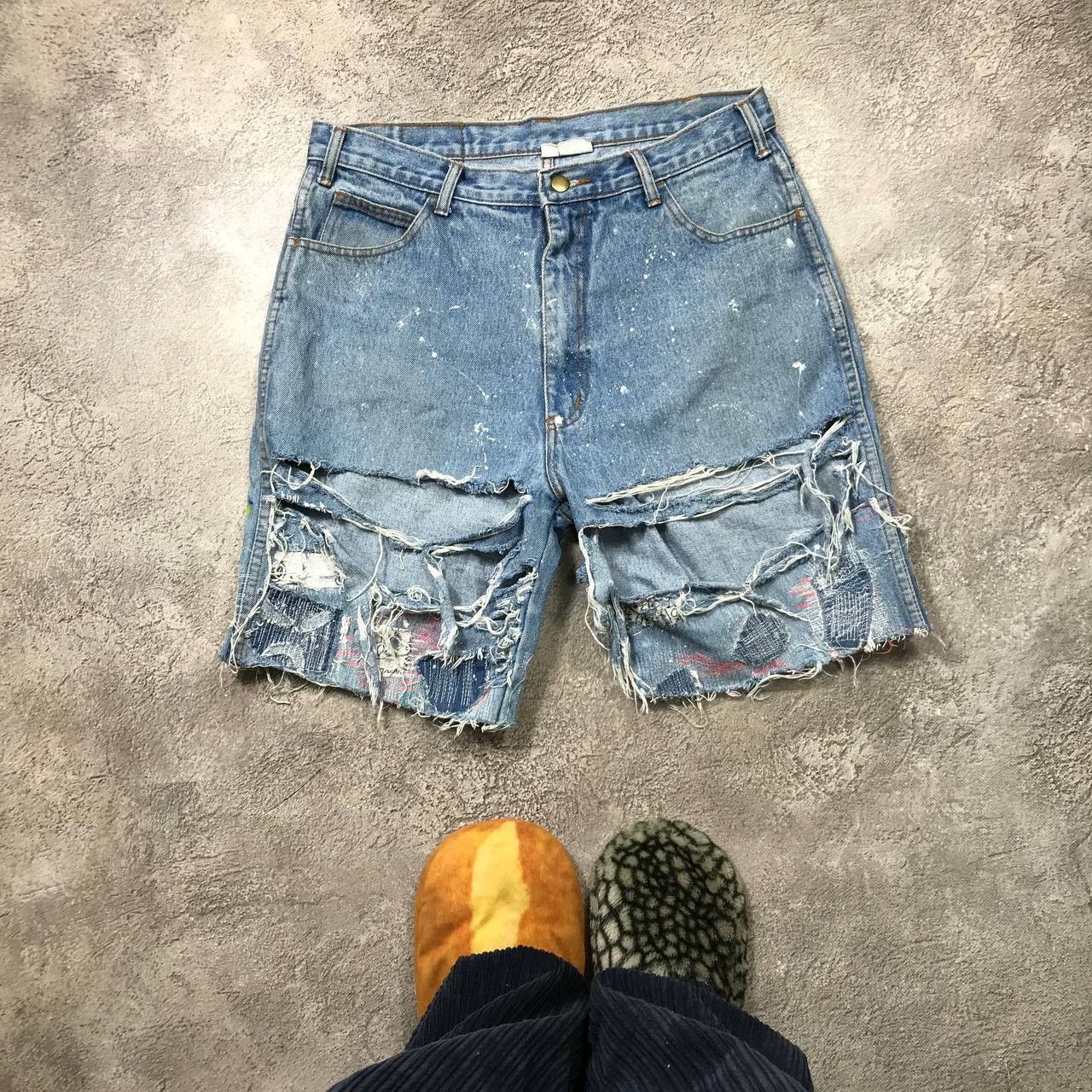 Vintage VINTAGE DISTRESSED PAINTED DENIM SHORTS JAPAN CASUAL Y2K 90s Size US 34 / EU 50 - 2 Thumbnail