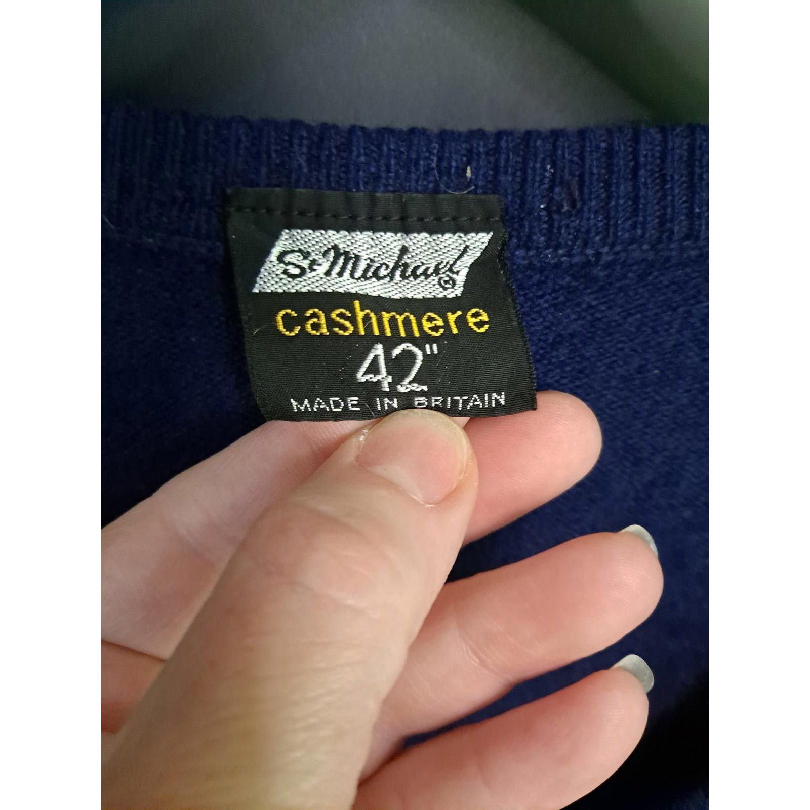 Other VIntage St Michael Cashmere Blue V Neck Sweater Size 42 Size US XL / EU 56 / 4 - 2 Thumbnail