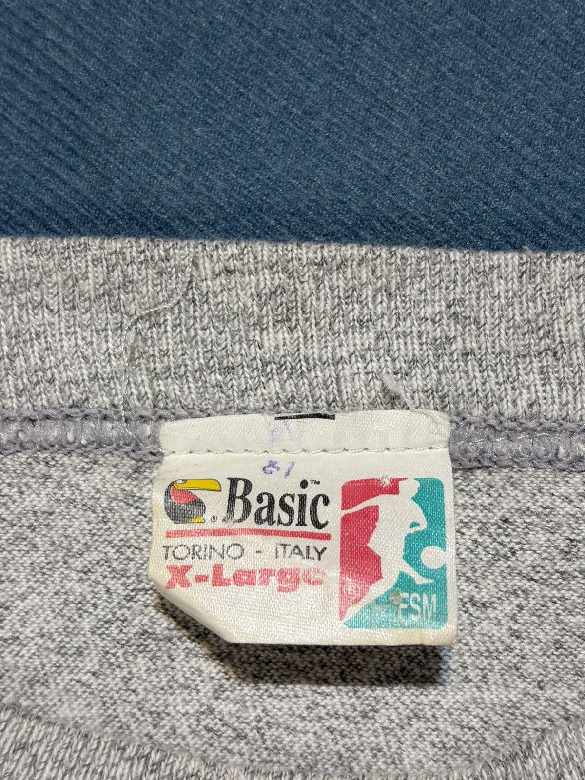 Vintage 1990s Basic Sportswear AC Milan Serie A Classic Sweatshirt Size US XL / EU 56 / 4 - 5 Thumbnail