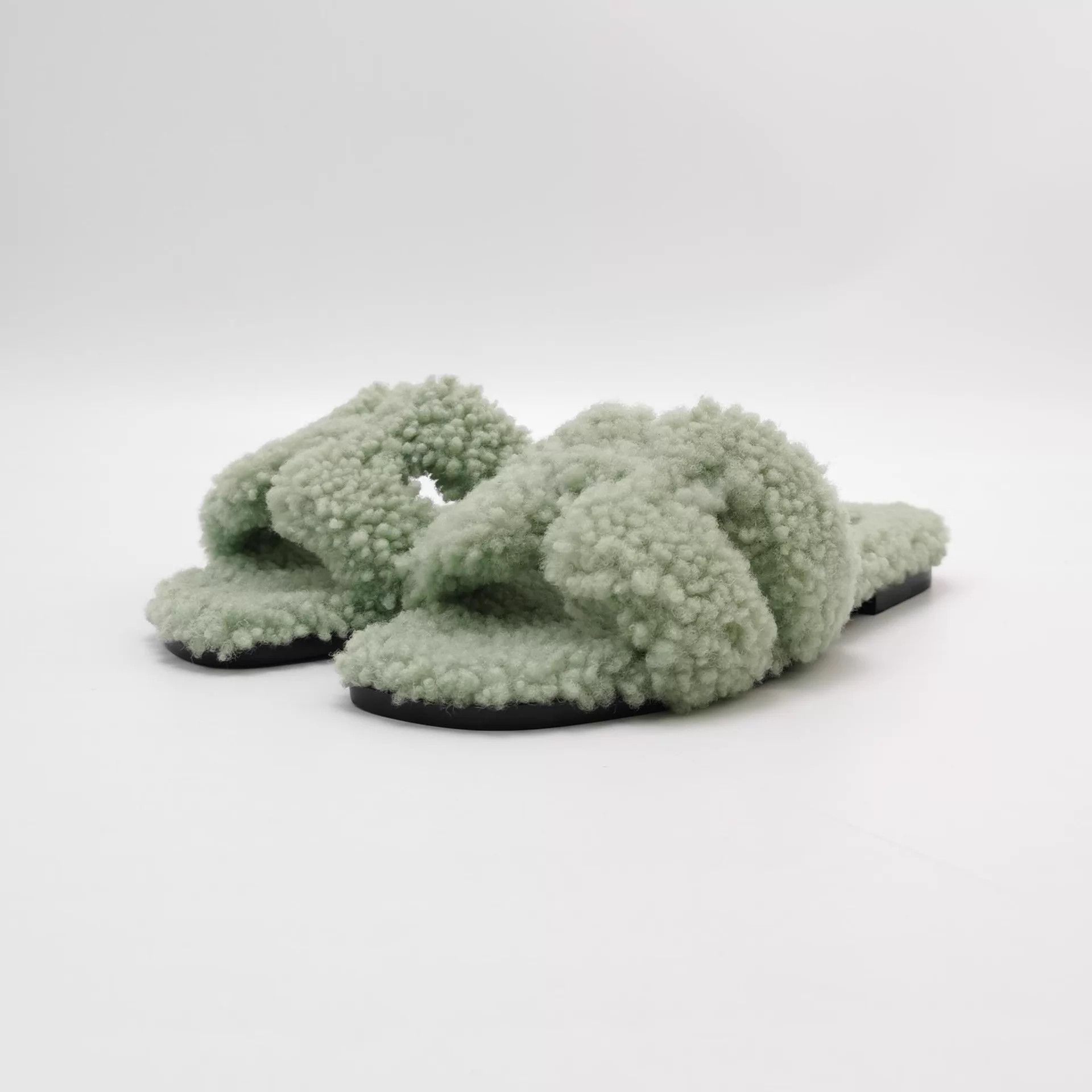 Hermes Hermès Women's Slippers 35 Size US 4.5 / IT 34.5 - 1 Thumbnail