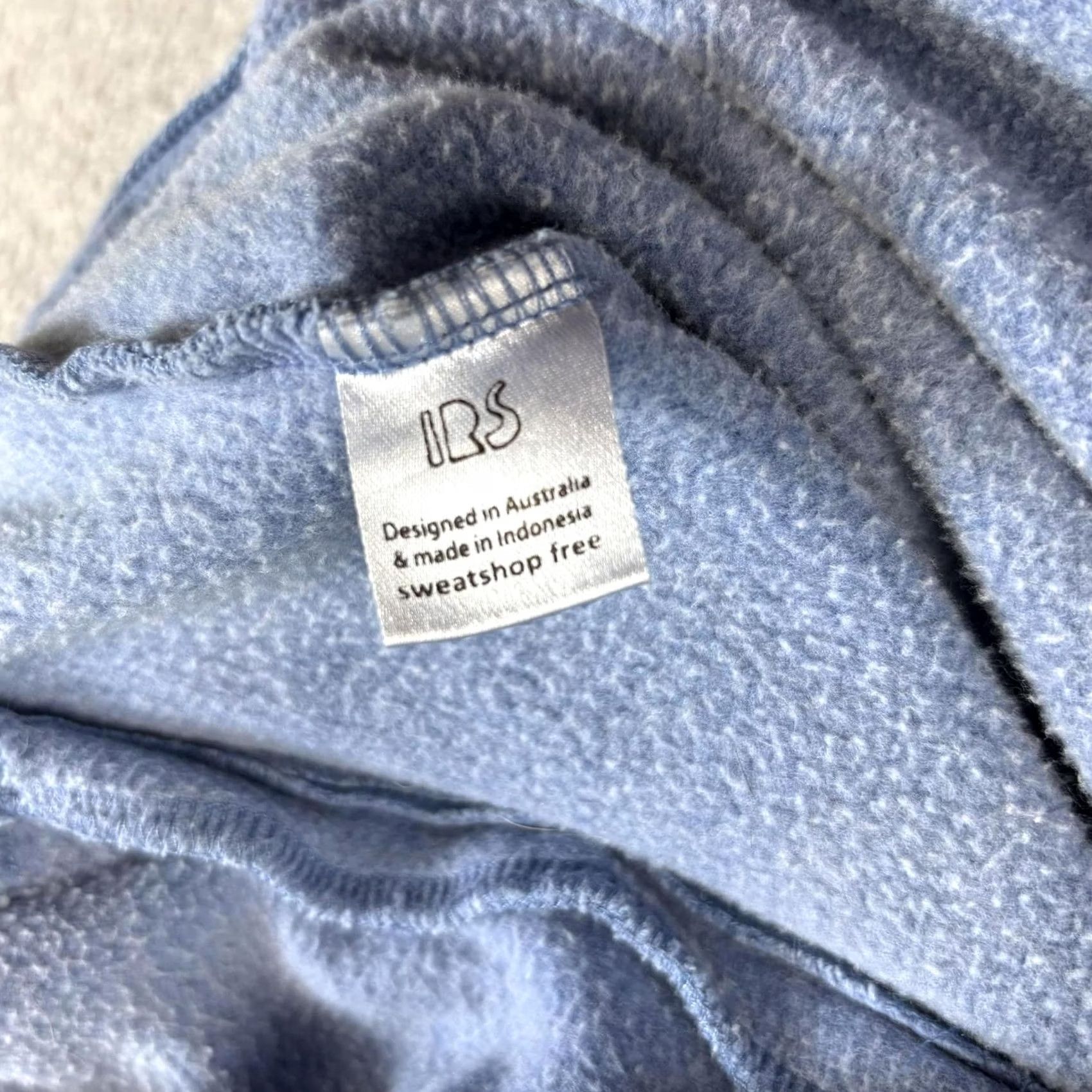 Vintage IRS Hoodie Men M Blue Graphic Print Pullover Sweatshirt with Hood Pockets Size US M / EU 48-50 / 2 - 4 Thumbnail