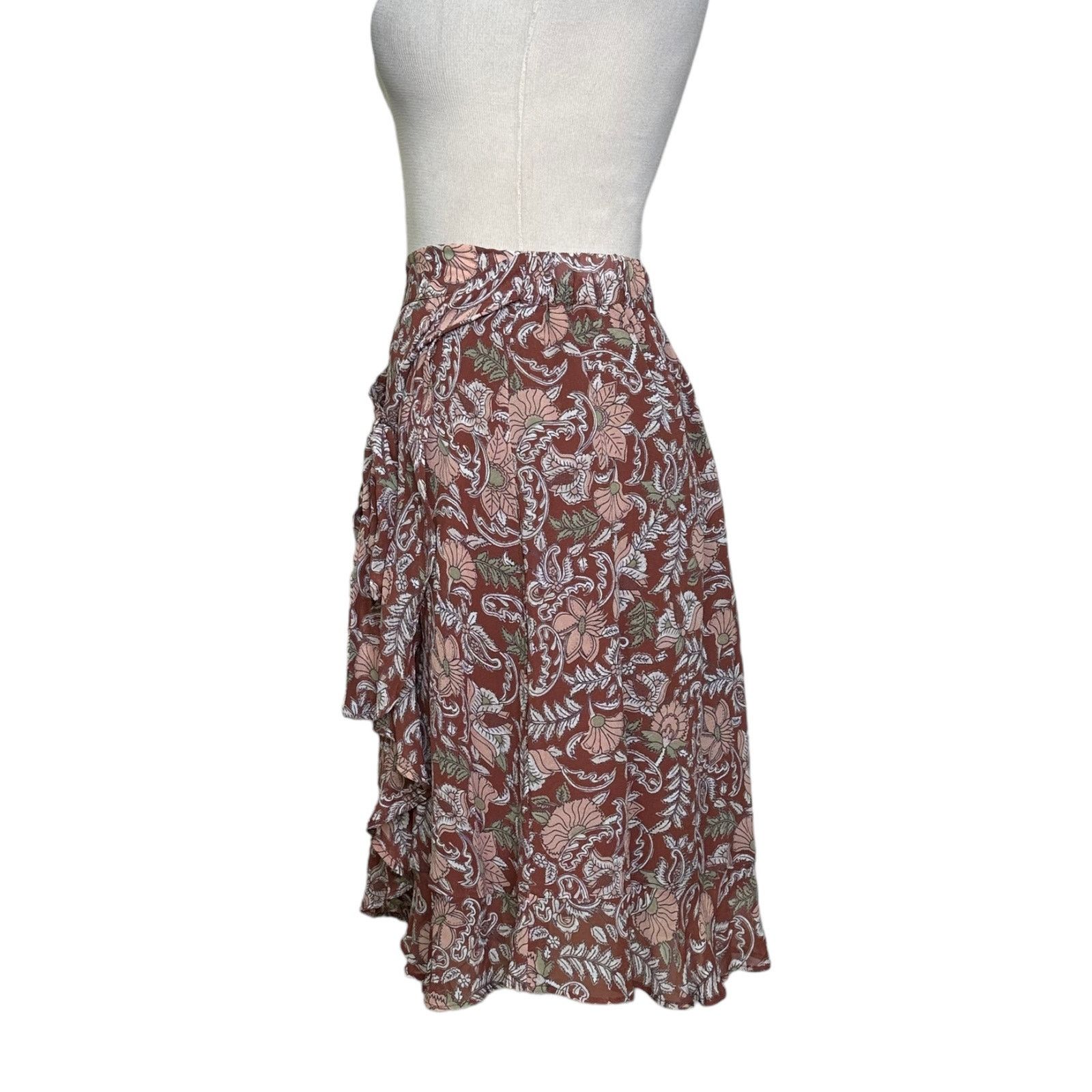 Anthropologie By Anthropologie brown floral pull on mini skirt size XS Size 30" / US 8 / IT 44 - 10 Thumbnail