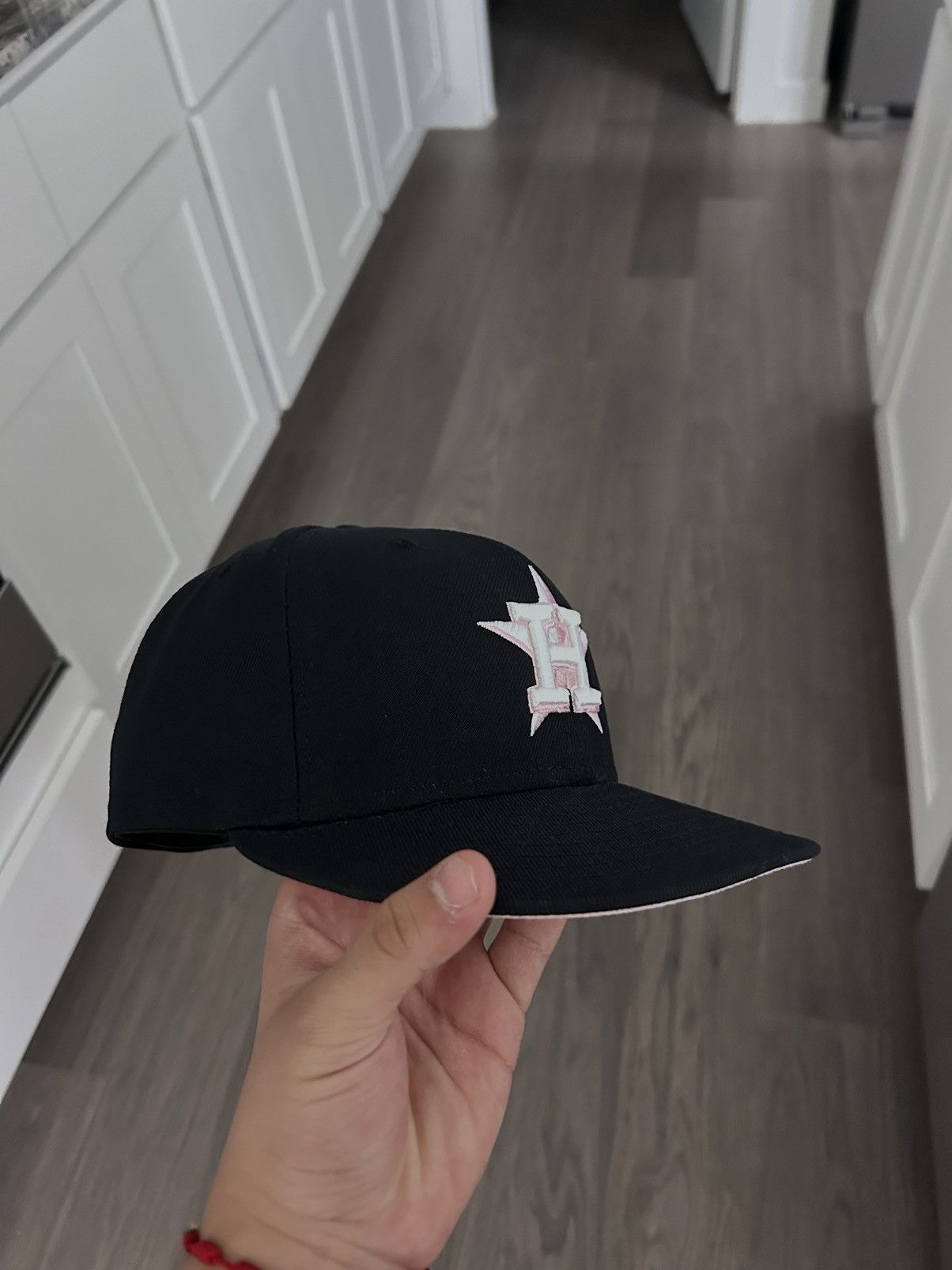 MLB Astros pink Mother’s Day fitted size 7 1/4 Size ONE SIZE - 2 Thumbnail