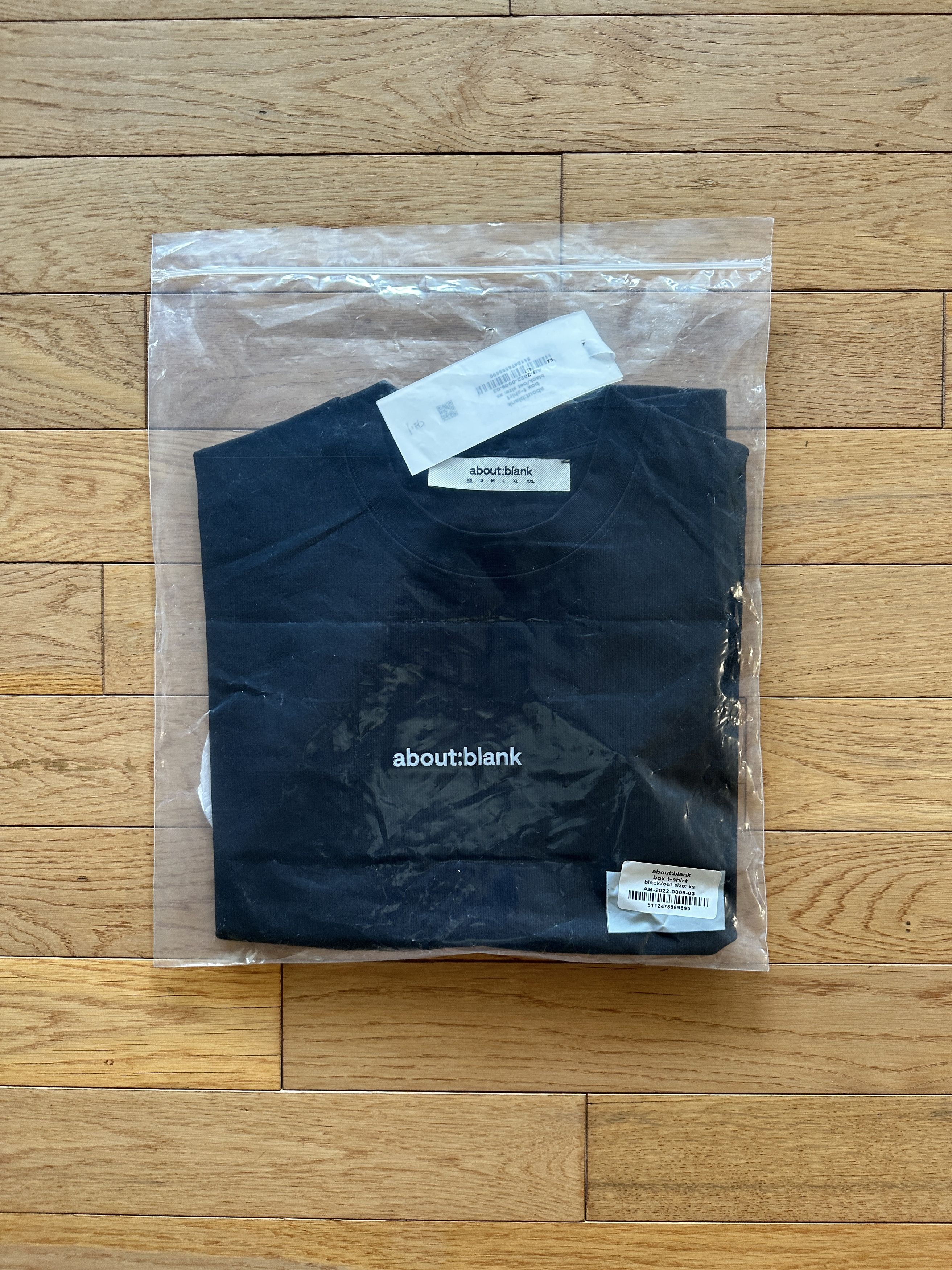 About:Blank about:blank box t-shirt black Size US XS / EU 42 / 0 - 5 Thumbnail