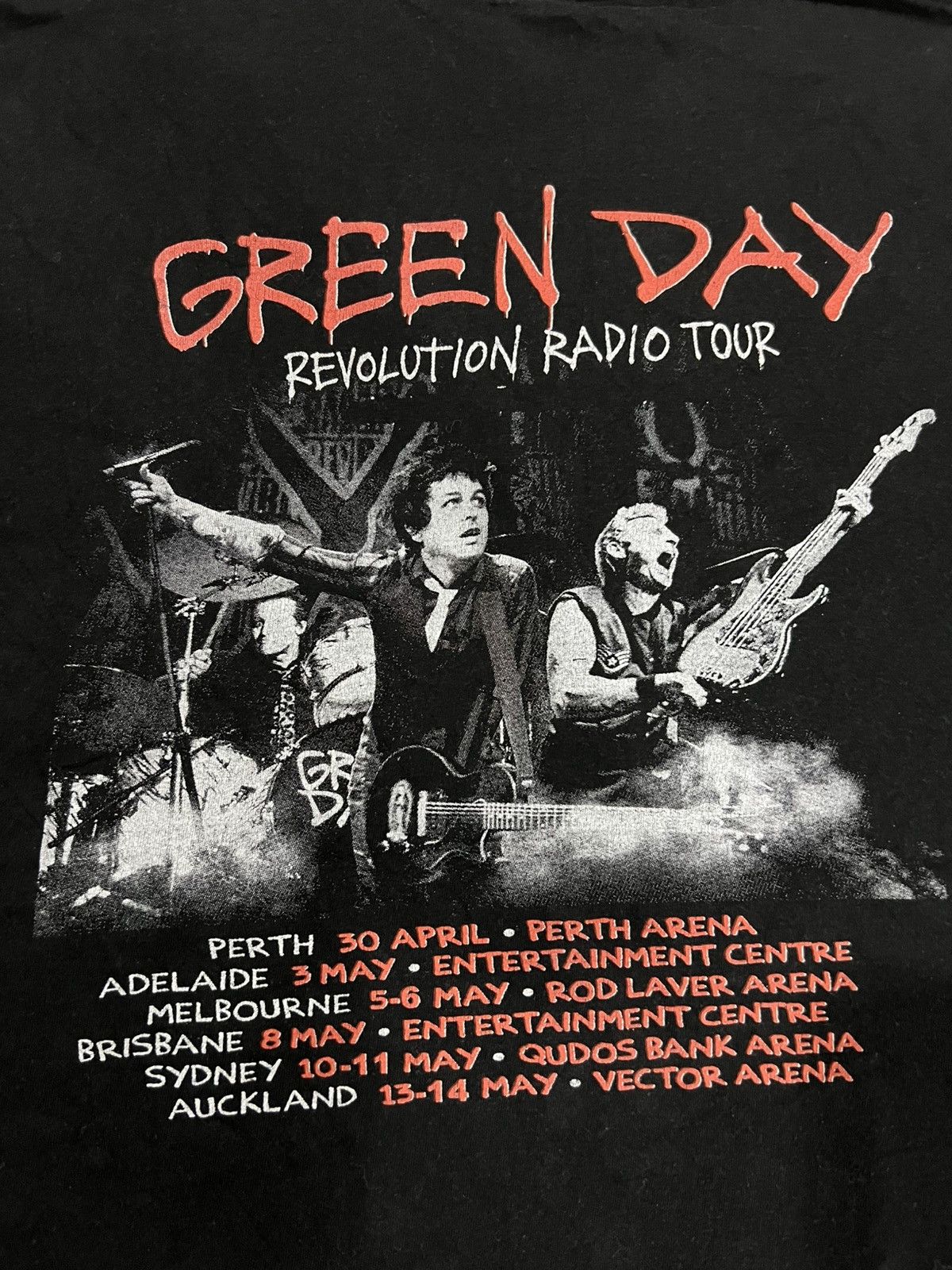 Band Tees × Vintage Y2K GREEN DAY Revolution Radio Tour Line Up Hit Punk Shirt Size US L / EU 52-54 / 3 - 6 Thumbnail