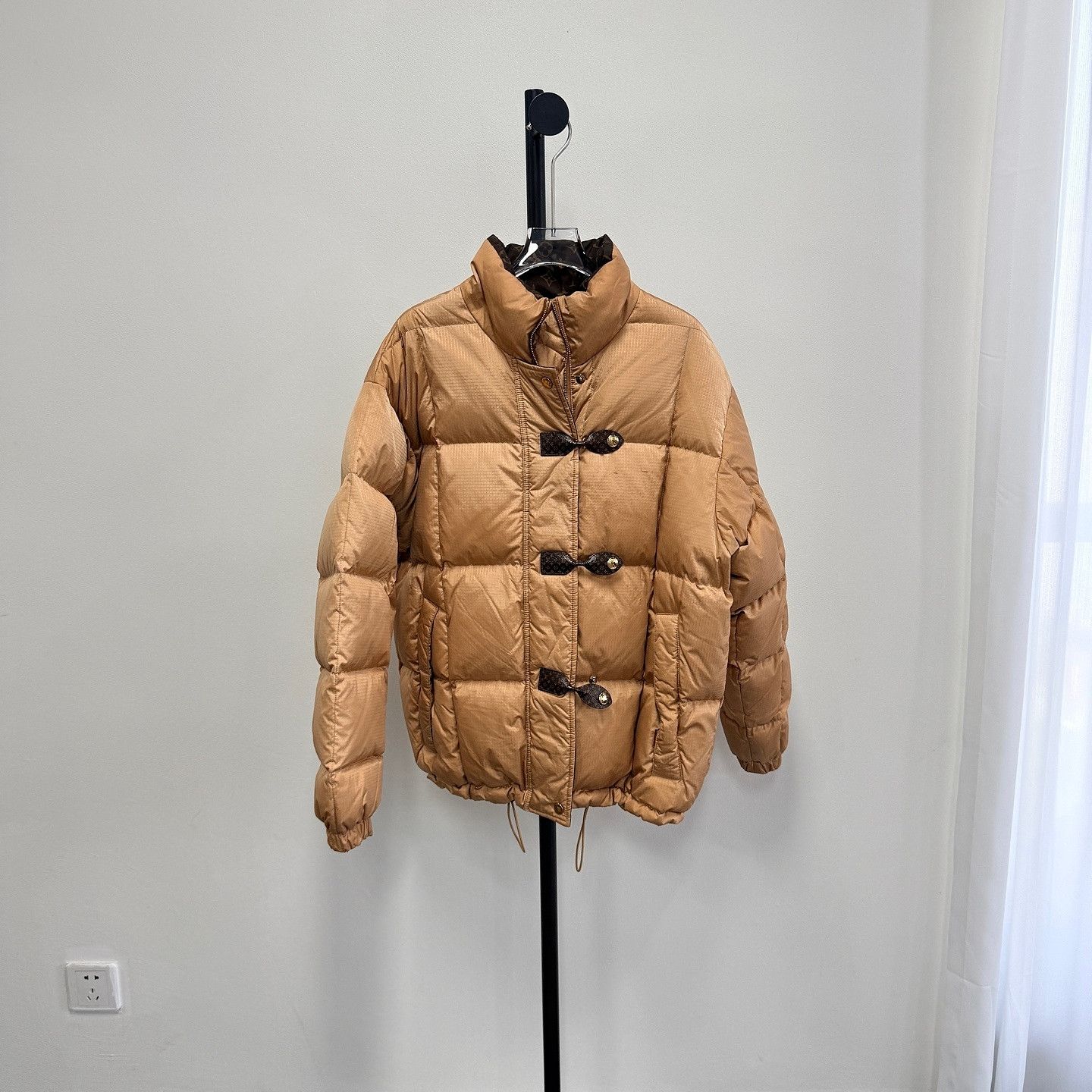 Louis Vuitton Louis Vuitton Monogram Toggle Down Jacket Size 38 Size XS / US 0-2 / IT 36-38 - 1 Thumbnail