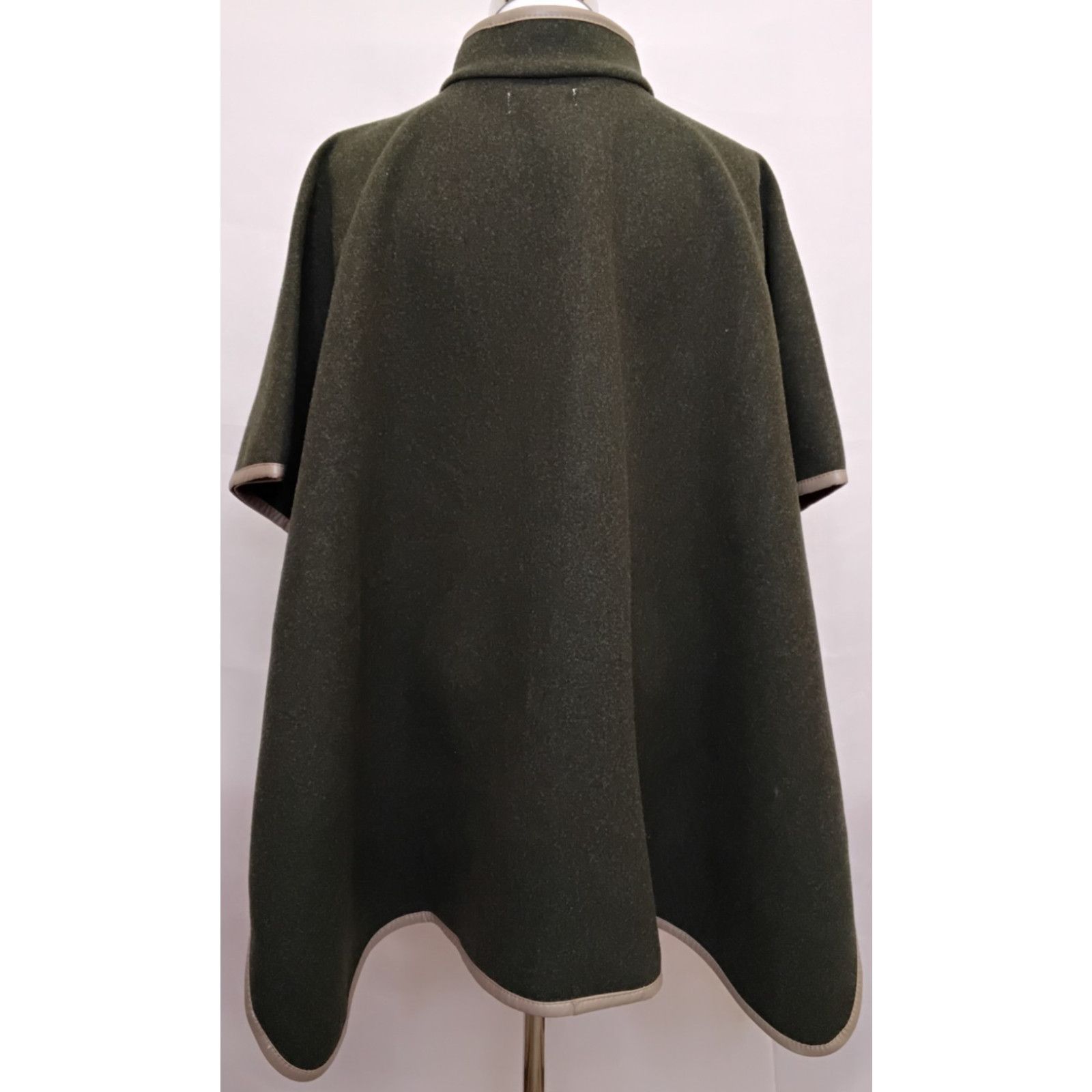 Other Rachel Zoe Poncho Cape One Size Green Olive Tan Trim NWT Size L / US 10 / IT 46 - 3 Thumbnail
