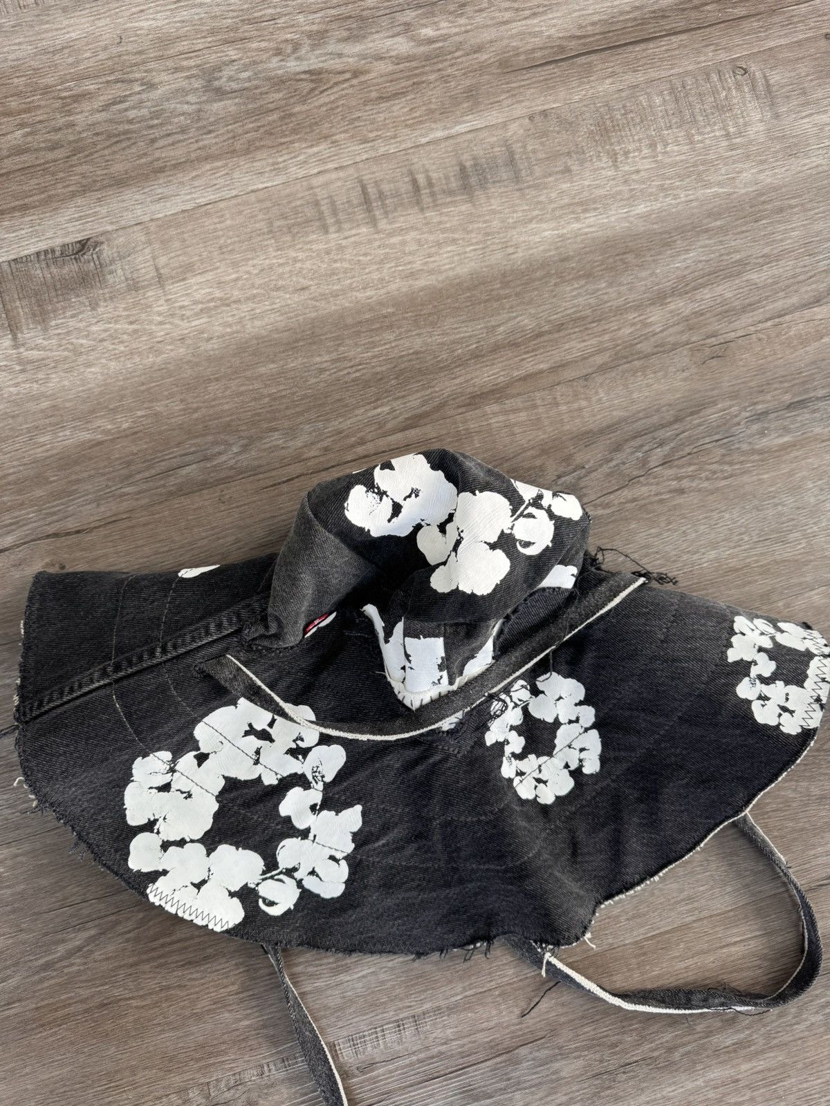 Denim Tears Cotton Wreath bucket hat