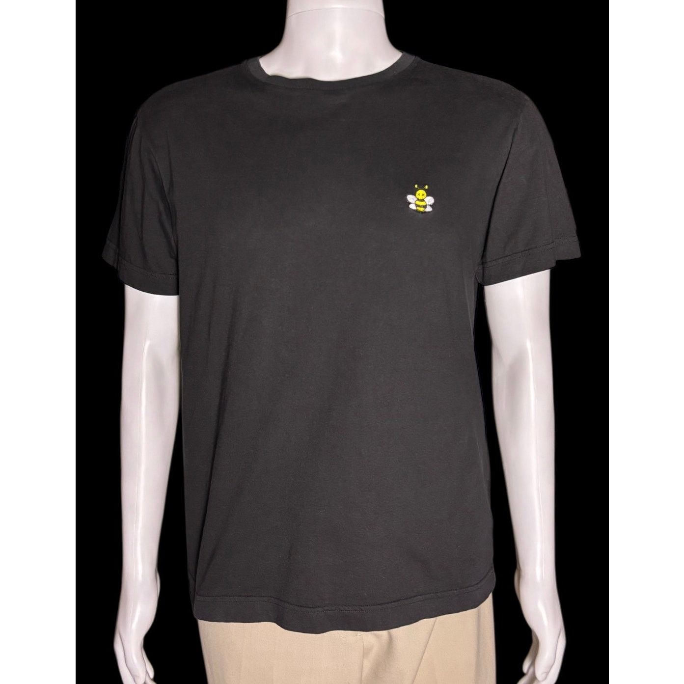 Dior Authentic Dior x KAWS 2019 SS Collection Bee Black T-Shirt Size US S / EU 44-46 / 1 - 1 Thumbnail
