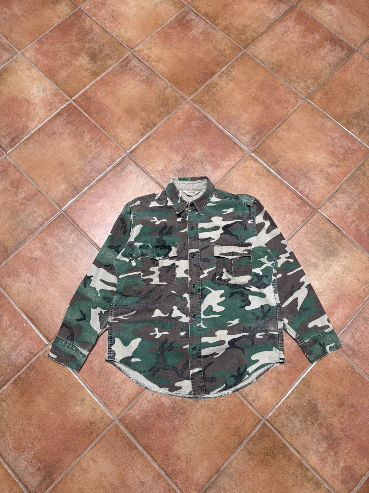 Cabelas Vintage Faded Camo Button Up Size US M / EU 48-50 / 2 - 1 Thumbnail