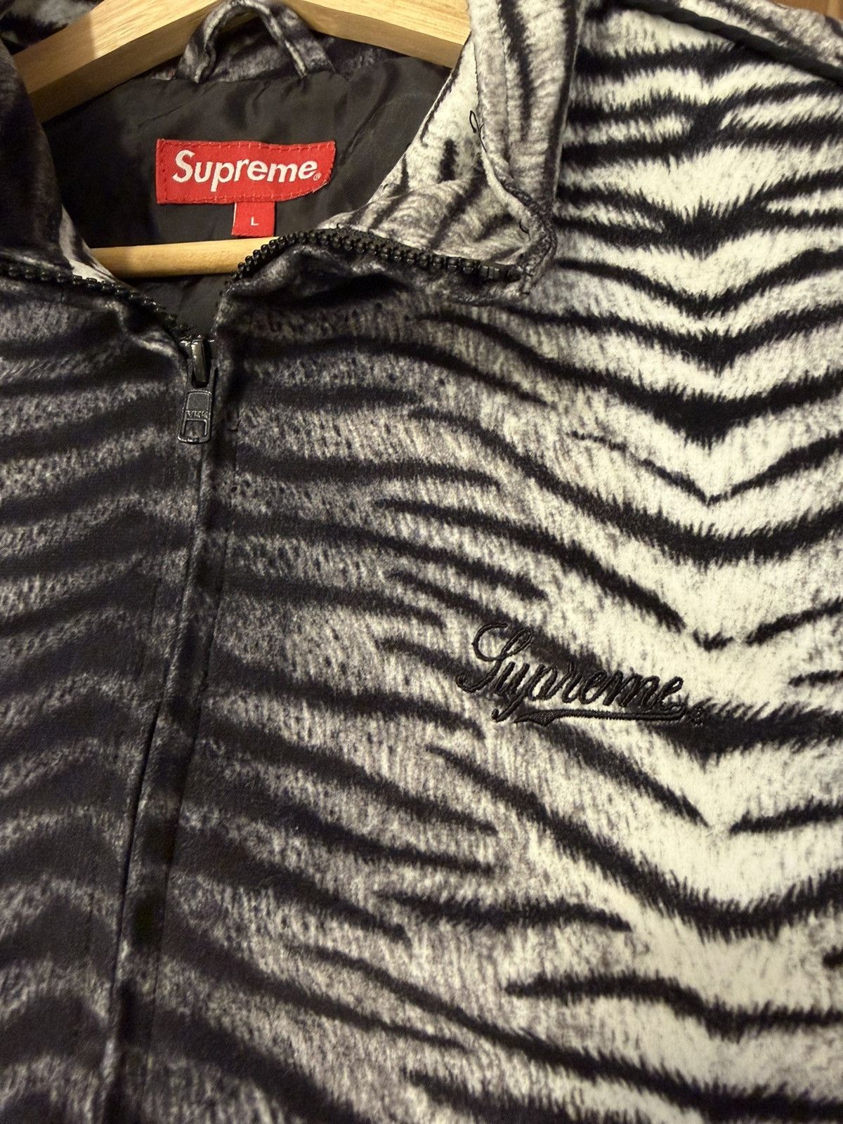 Supreme Supreme SS18 Zebra Stripe Track Jacket Size US L / EU 52-54 / 3 - 3 Thumbnail