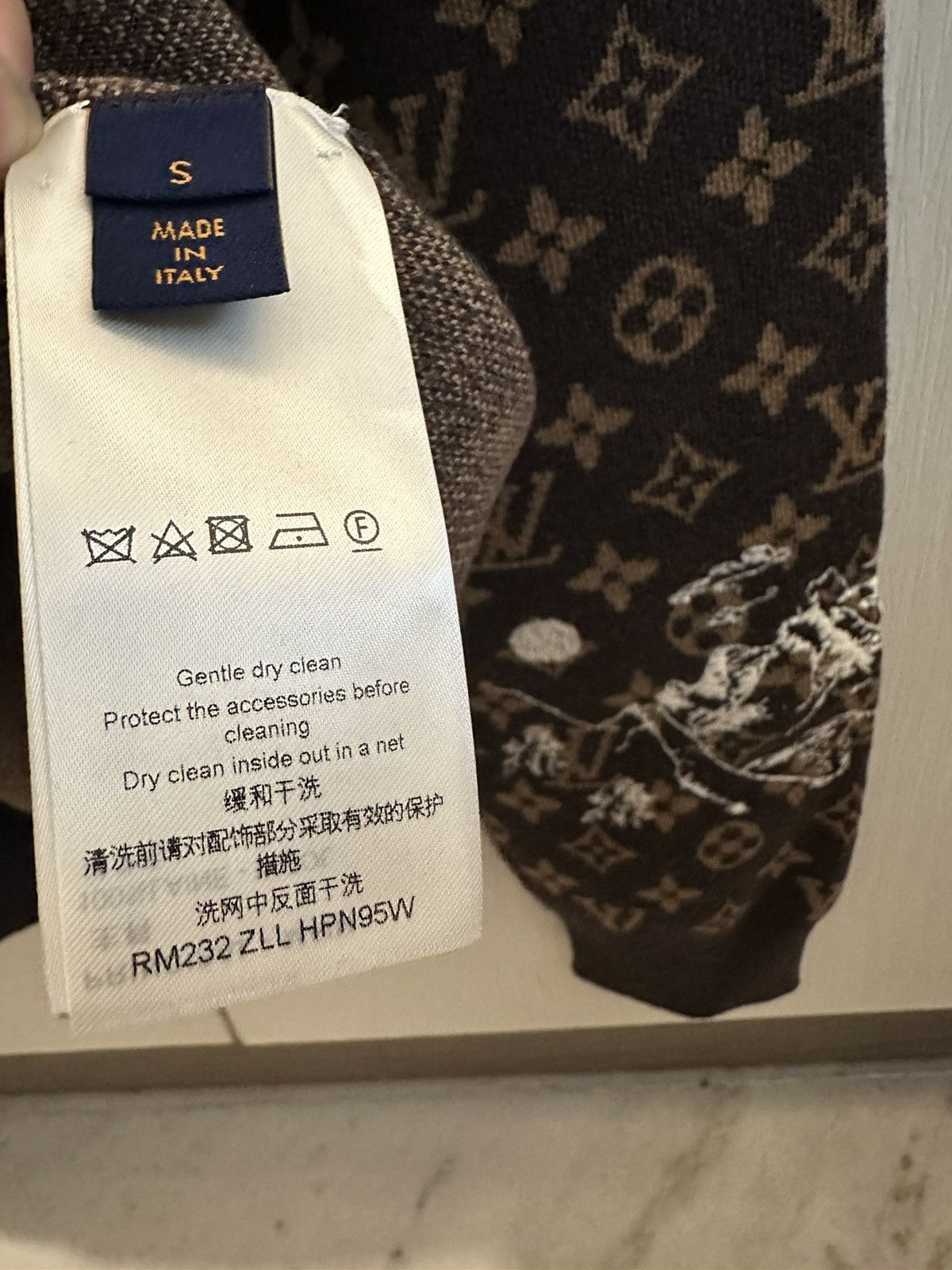 Louis Vuitton Louis Vuitton FW’23 Monogram Embroidered Wool Crewneck Size US S / EU 44-46 / 1 - 7 Thumbnail