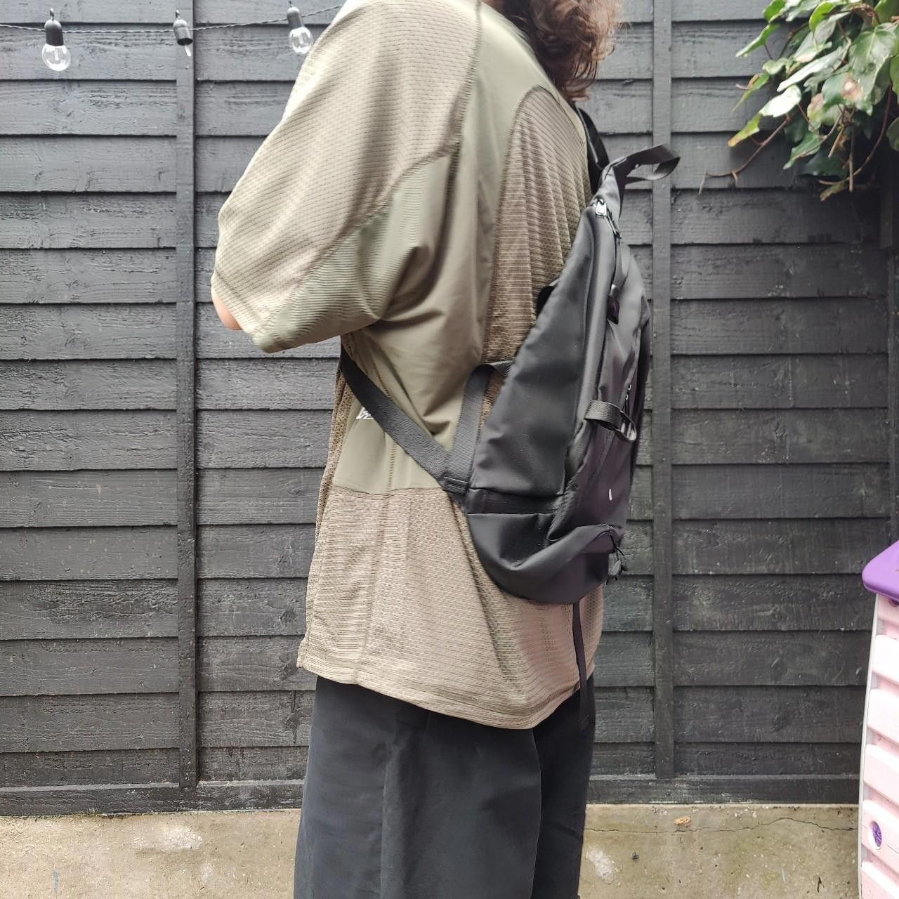 Other Black Technical Waterproof Sling Bag Size ONE SIZE - 2 Thumbnail