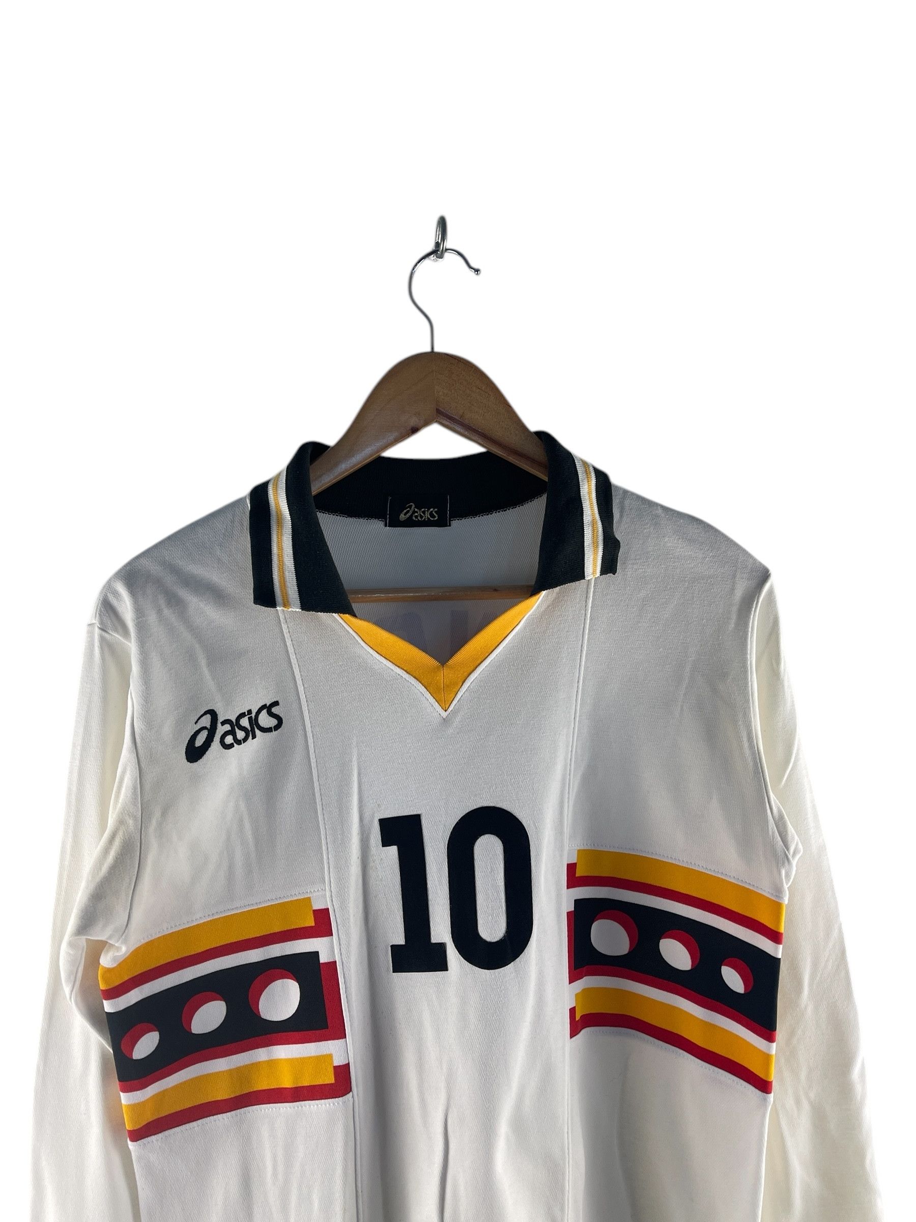 Asics Vintage Mainclub 10 Asics Soccer Jersey Shirt Size US S / EU 44-46 / 1 - 7 Thumbnail