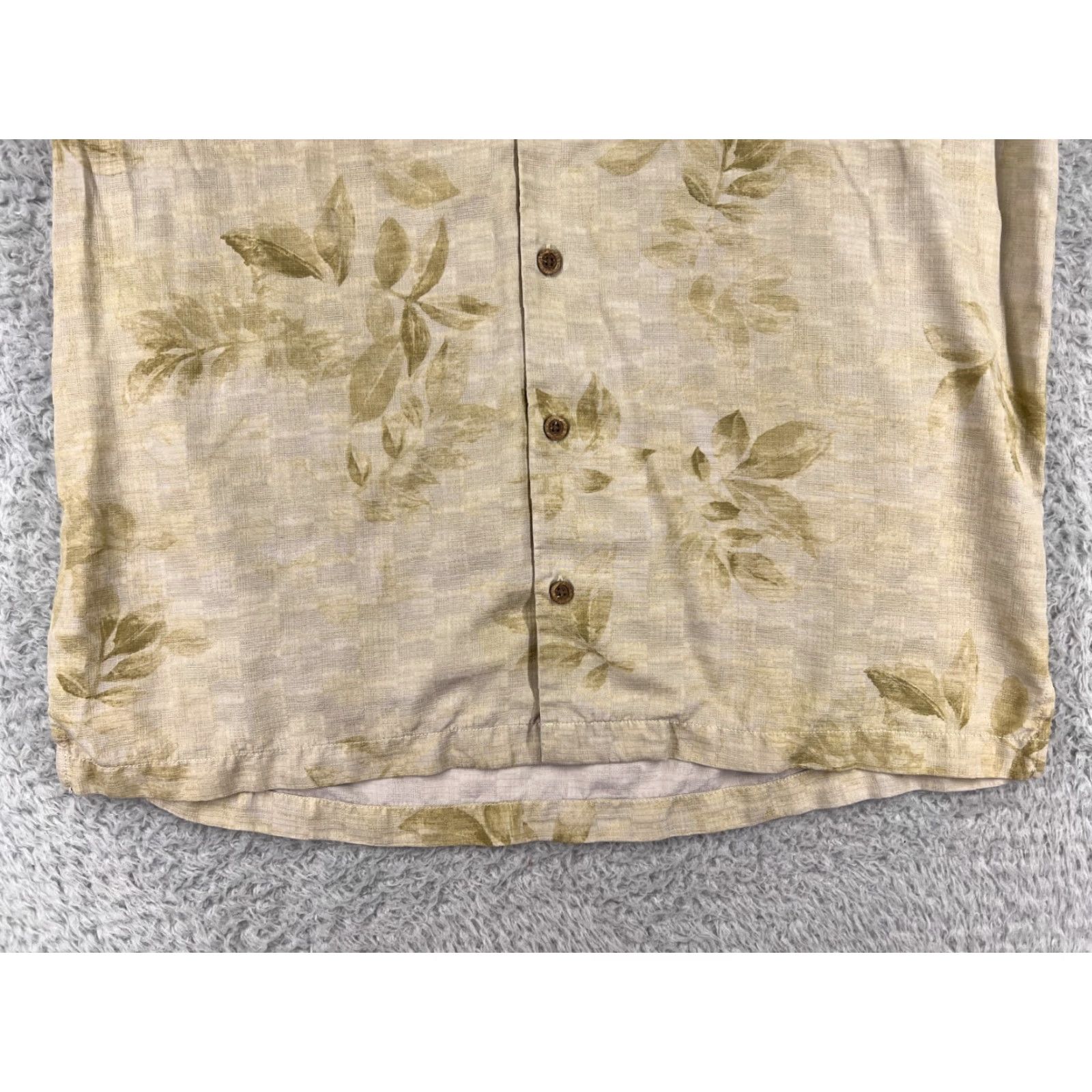Tommy Bahama Tommy Bahama Shirt Mens Large Beige Floral Leaf Hawaiian 100% Silk Beach Resort Shirt Size US L / EU 52-54 / 3 - 6 Thumbnail