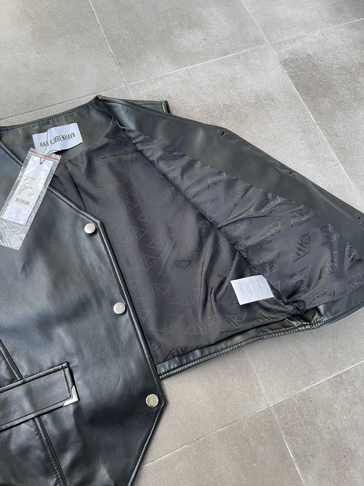 Han Kjobenhavn !DS! FW22 Han Kjobenhavn Button Up Cargo Vest Size US S / EU 44-46 / 1 - 16 Thumbnail