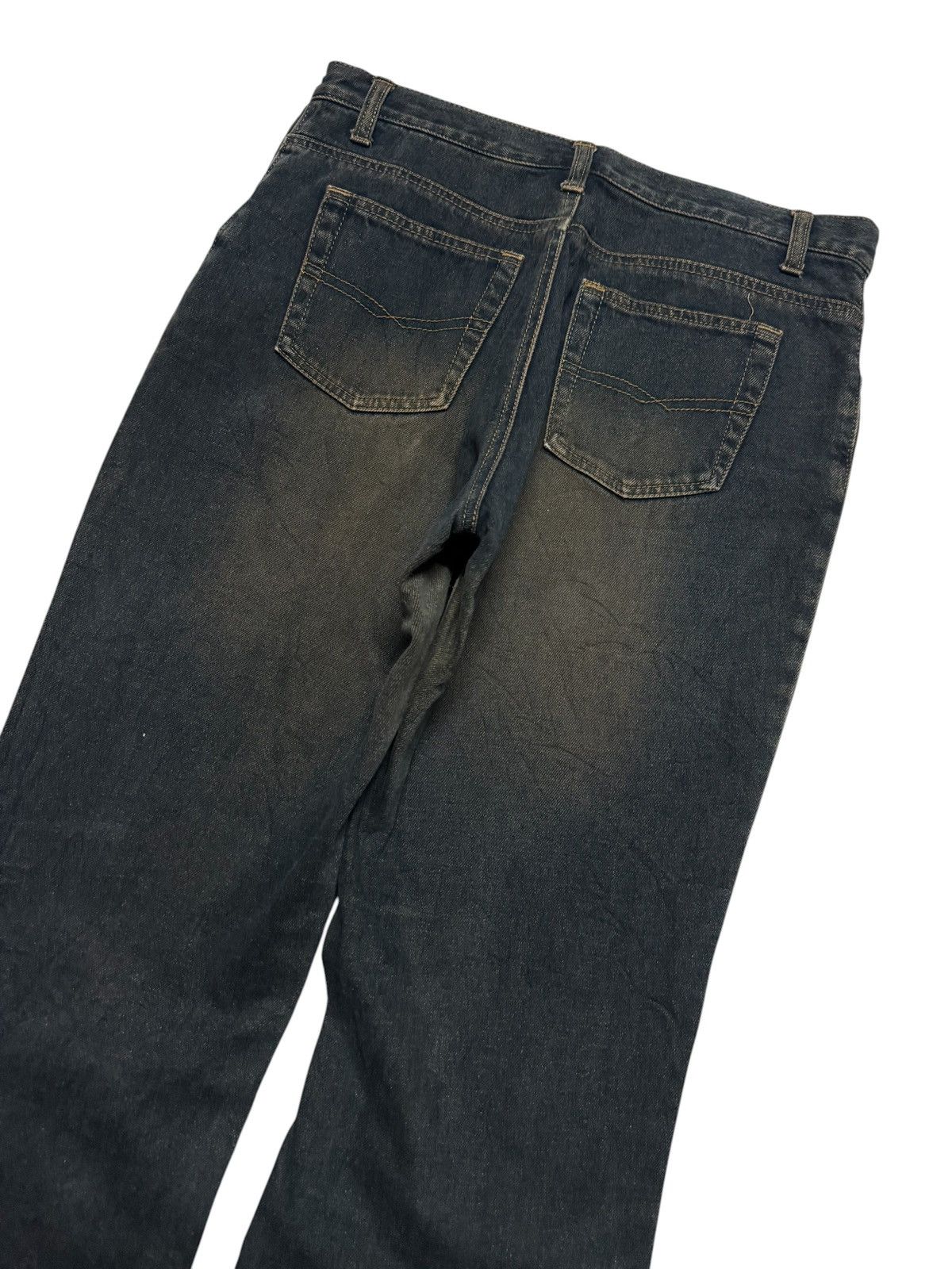 Tornado Mart VINTAGE JAPANESE FLARED RUSTY MUDWASHED DARK DENIM Size US 30 / EU 46 - 13 Thumbnail