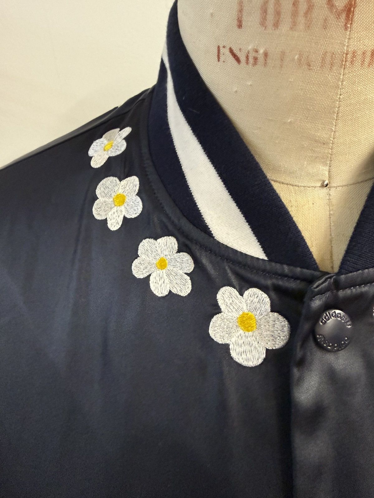 Adidas × Pharrell Adidas Originals x Pharrell Williams “528HZ” Daisy Bomber Size US XL / EU 56 / 4 - 7 Thumbnail