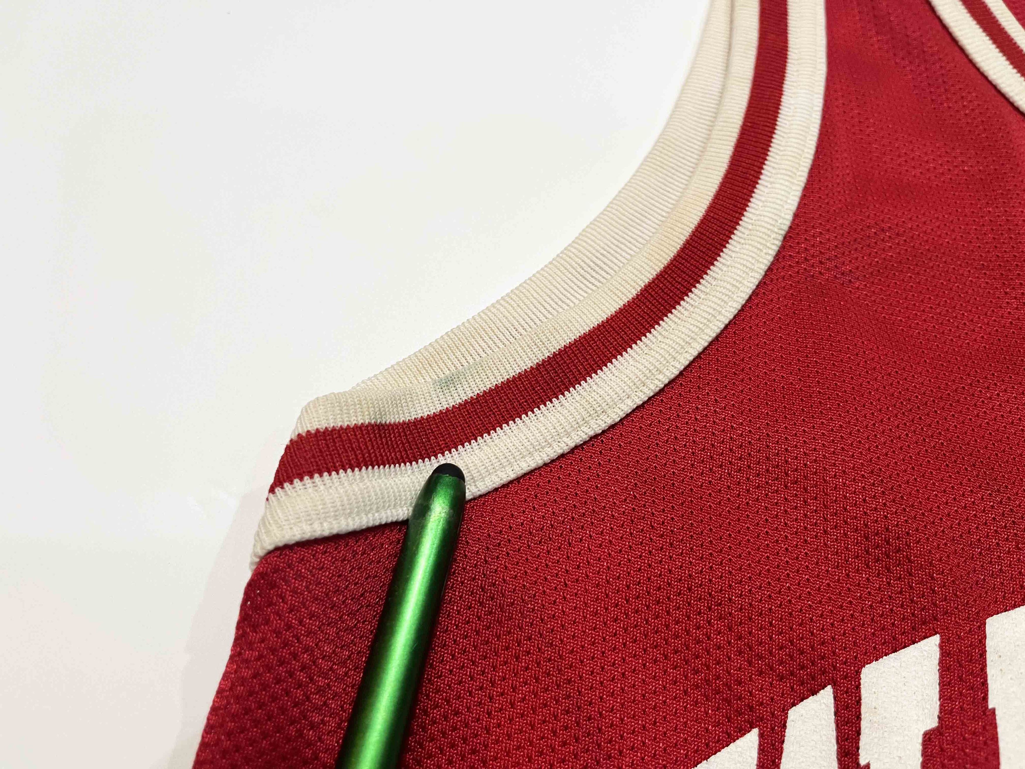 Champion Vintage Champion Wisconsin Badgers #54 Basketball Jersey Size US M / EU 48-50 / 2 - 8 Thumbnail