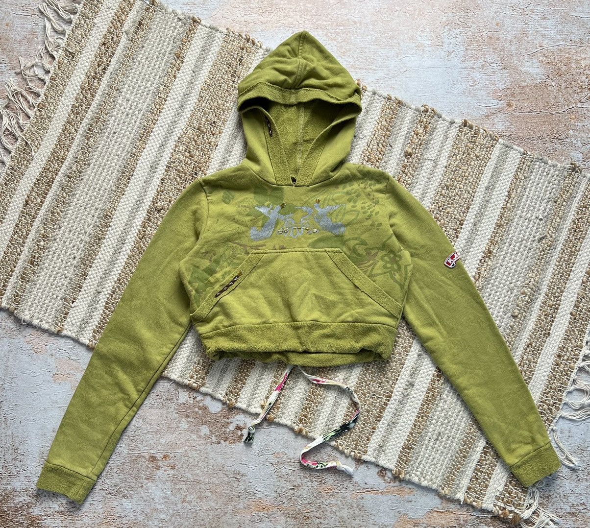 image of Avant Garde x Vintage Japanese Cropped Hoodie in Green, Women's (Size Small)