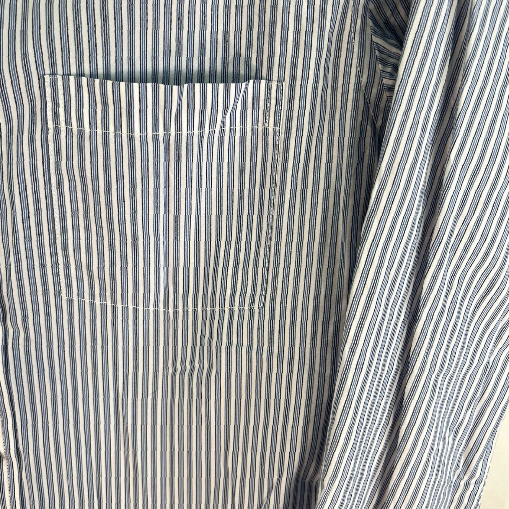 Vintage VINTAGE Ruehl Men's Button-Up Shirt Long Sleeve Casual Office Wear Blue & White Stripes Size L Size US L / EU 52-54 / 3 - 3 Thumbnail