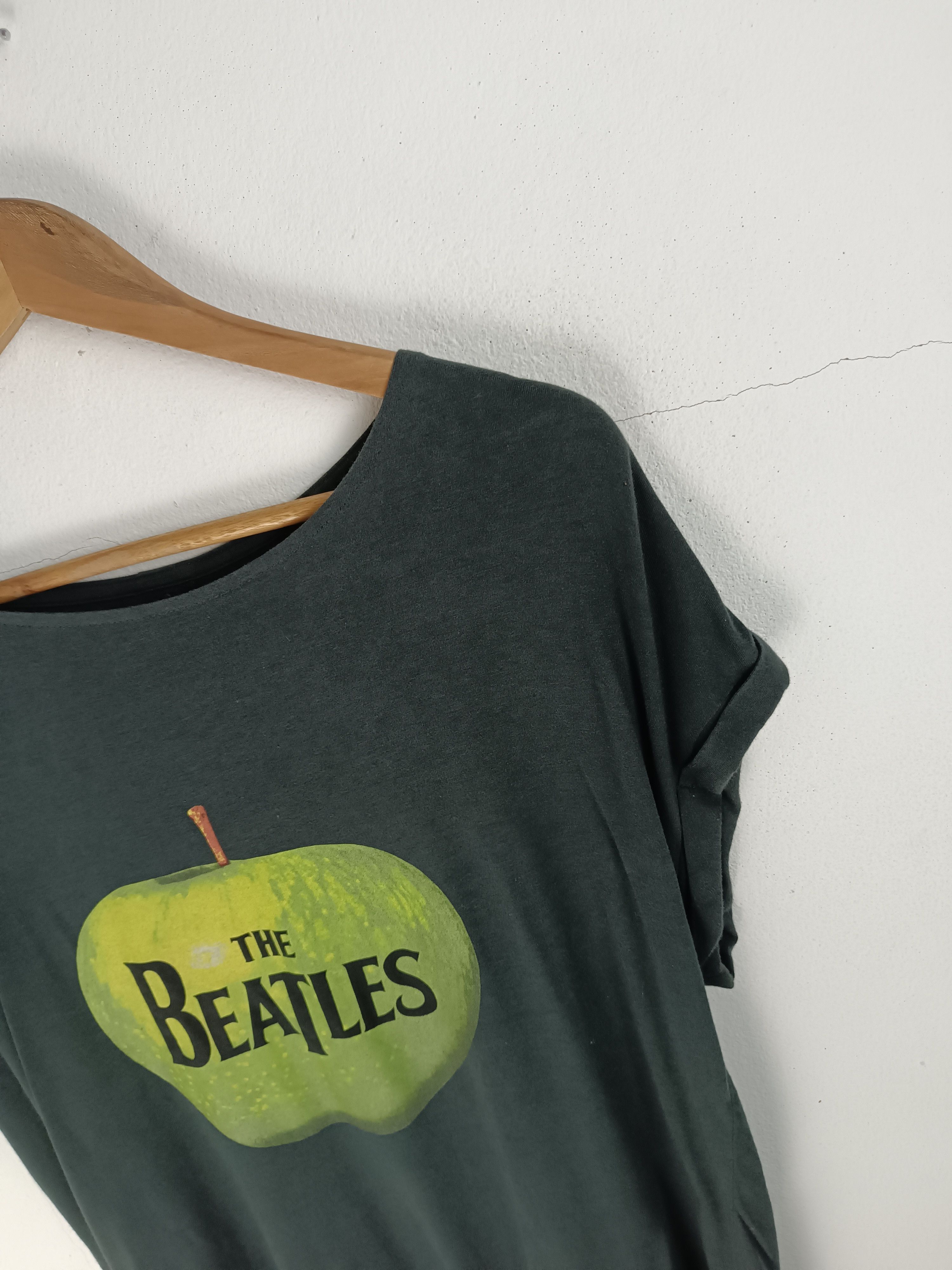Vintage VINTAGE THE BEATLES APPLE RECORDS BACK BUTTON VERY RARE TEE Size L / US 10 / IT 46 - 8 Thumbnail