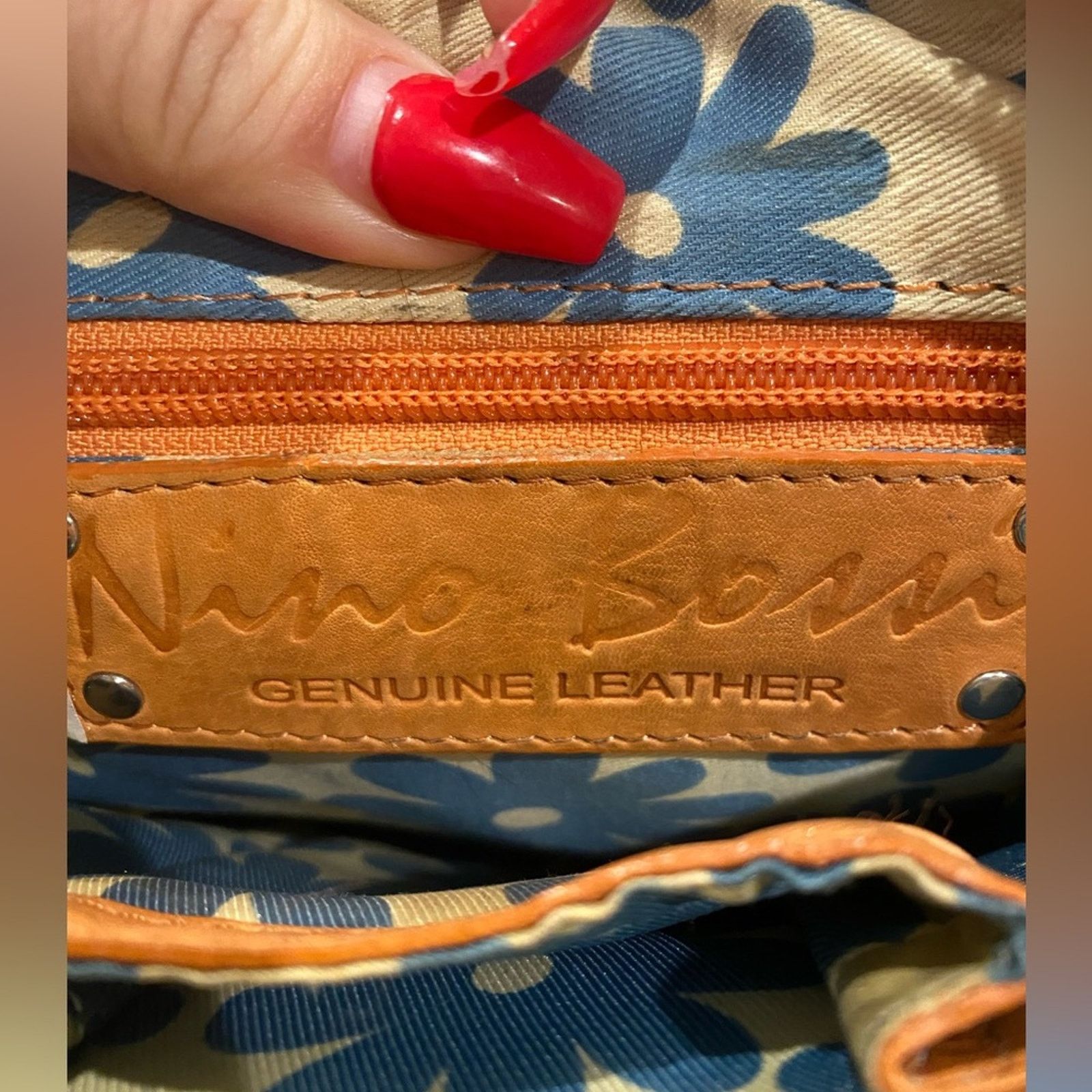 Other Nino Bossi GENUINE LEATHER Crossbody Tan Brown Zipper Bag Size ONE SIZE - 6 Thumbnail