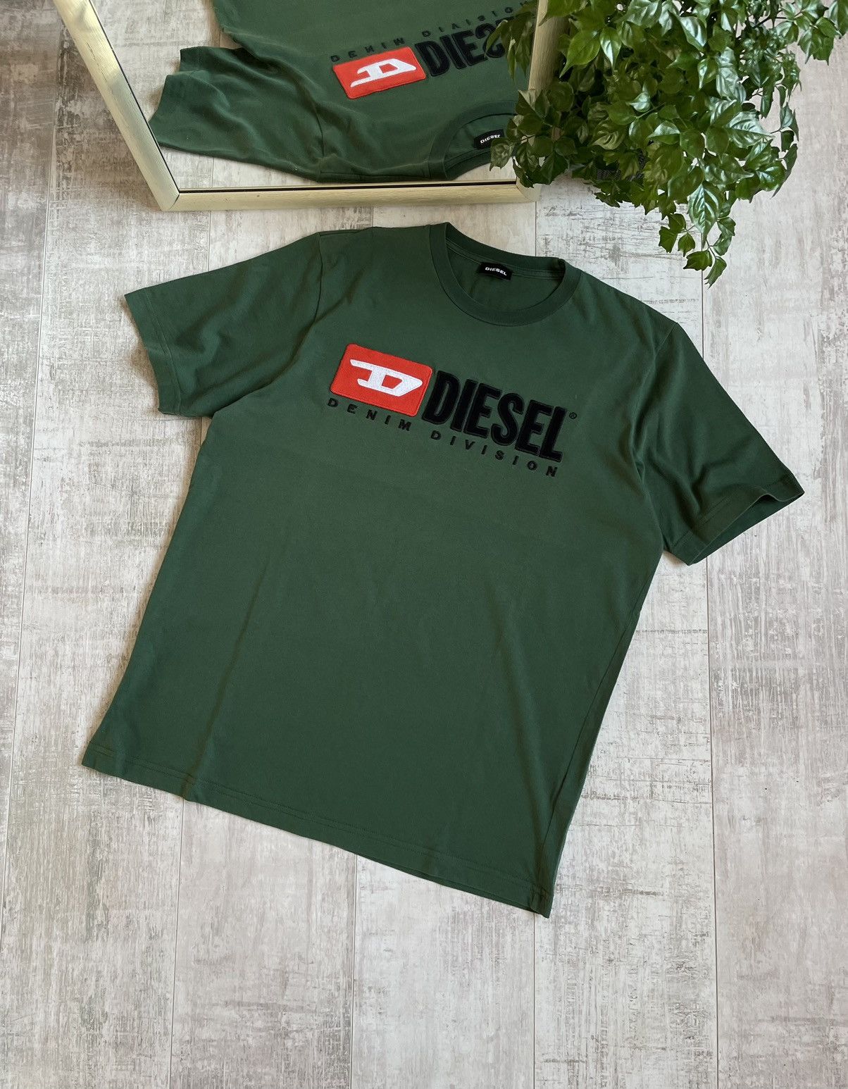 Diesel × Vintage Diesel Denim Division Y2K T-Shirt Vintage Knit Big Logo Size US L / EU 52-54 / 3 - 1 Thumbnail