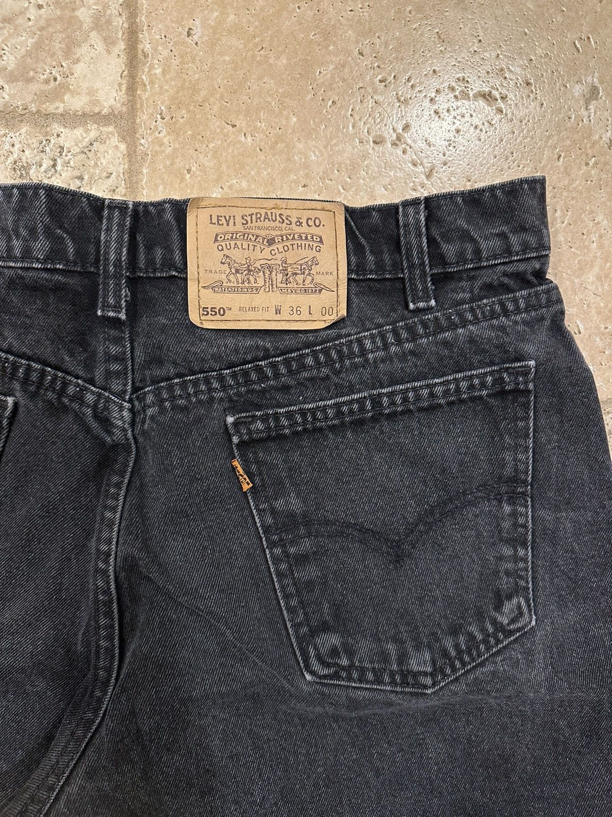 Levi's Levi’s Vintage 550 Black Ditressed Denim Shorts Orange Tab Size US 36 / EU 52 - 7 Thumbnail
