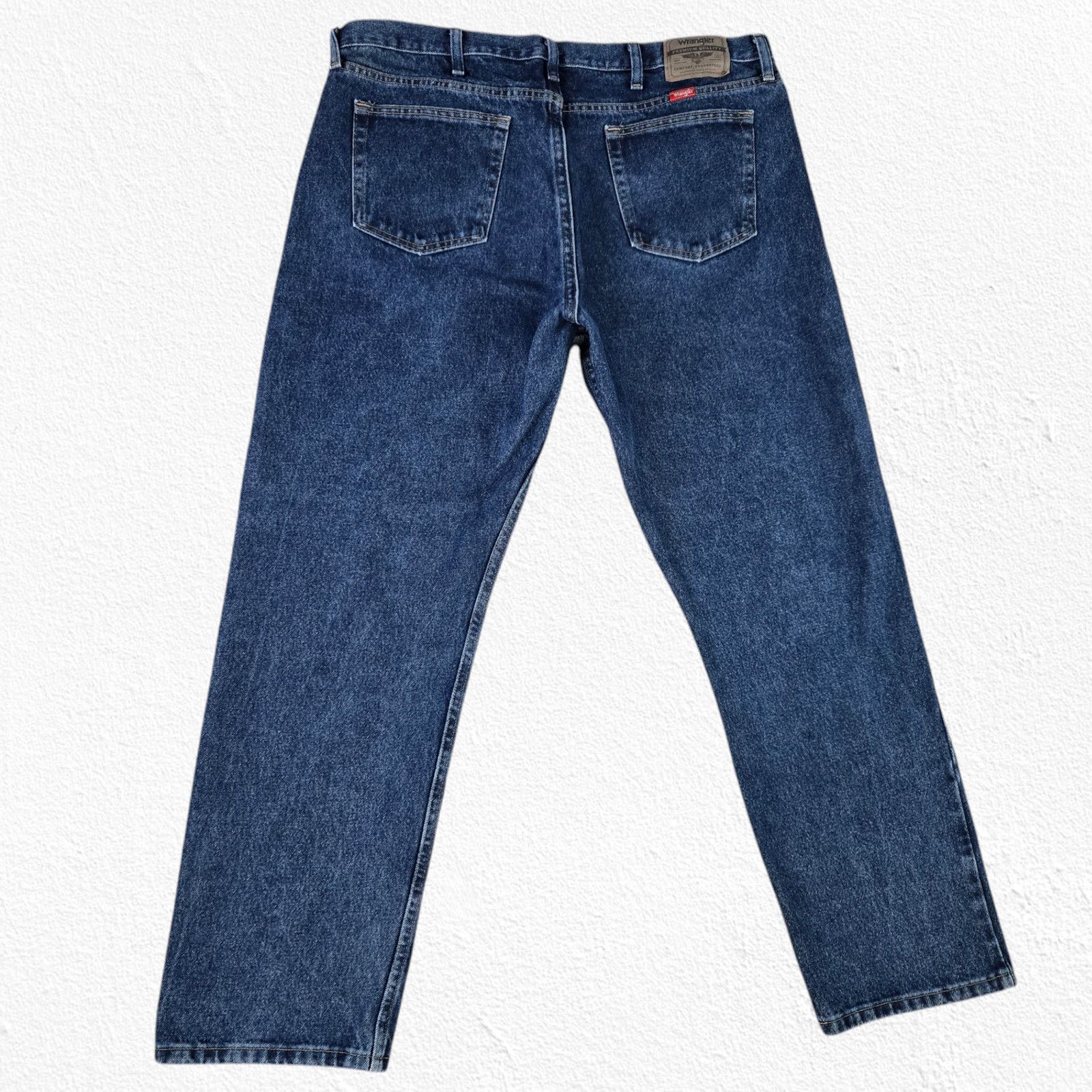 Wrangler 90s Wrangler Dark Wash Relaxed Straight Jeans Size 40 x 32 Size US 40 / EU 56 - 8 Thumbnail