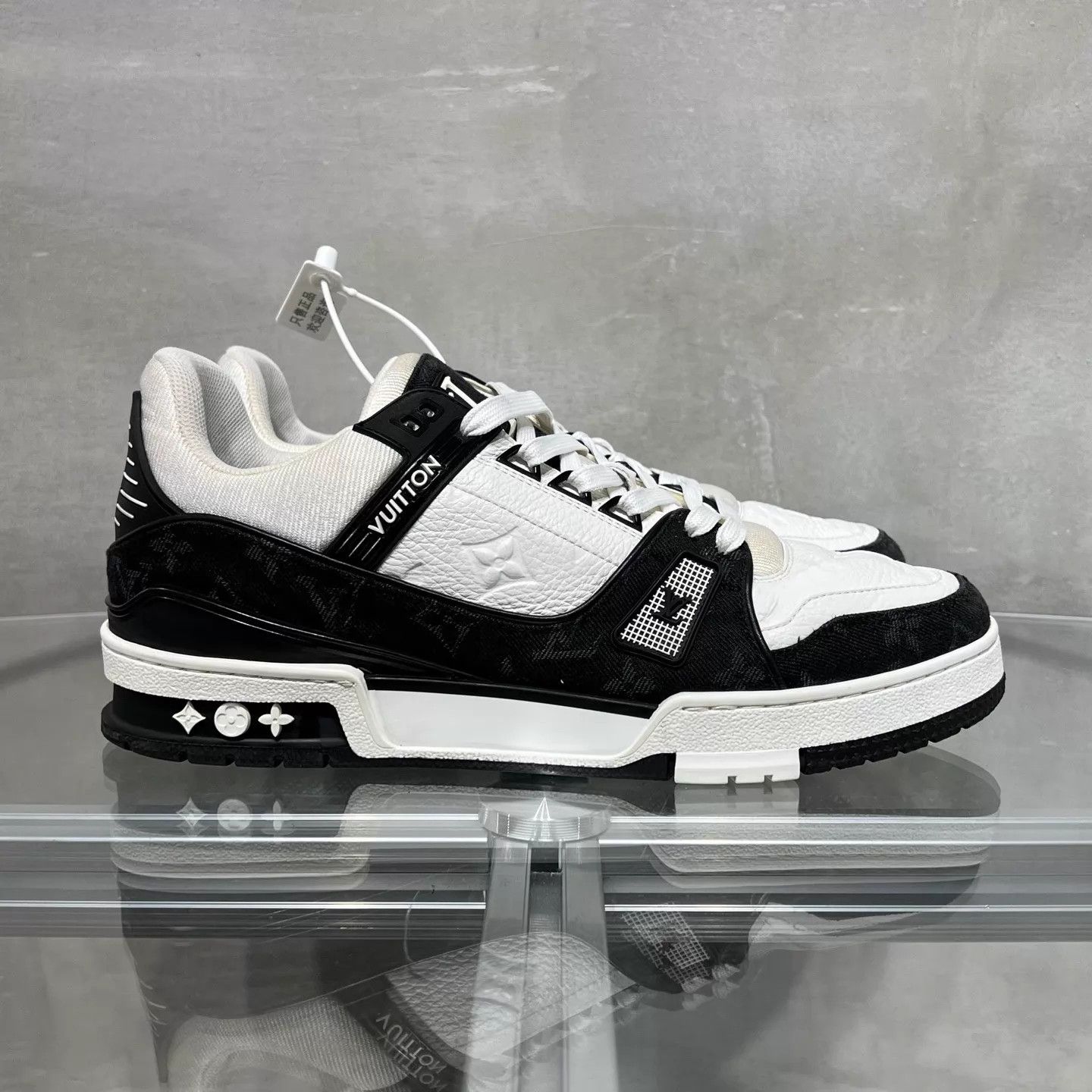 Louis Vuitton LV Trainer black and white denim 41.5 Size US 8.5 / EU 41-42 - 4 Thumbnail
