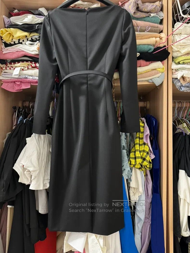 Valentino Valentino V-neck slim dress Size XS / US 0-2 / IT 36-38 - 4 Thumbnail