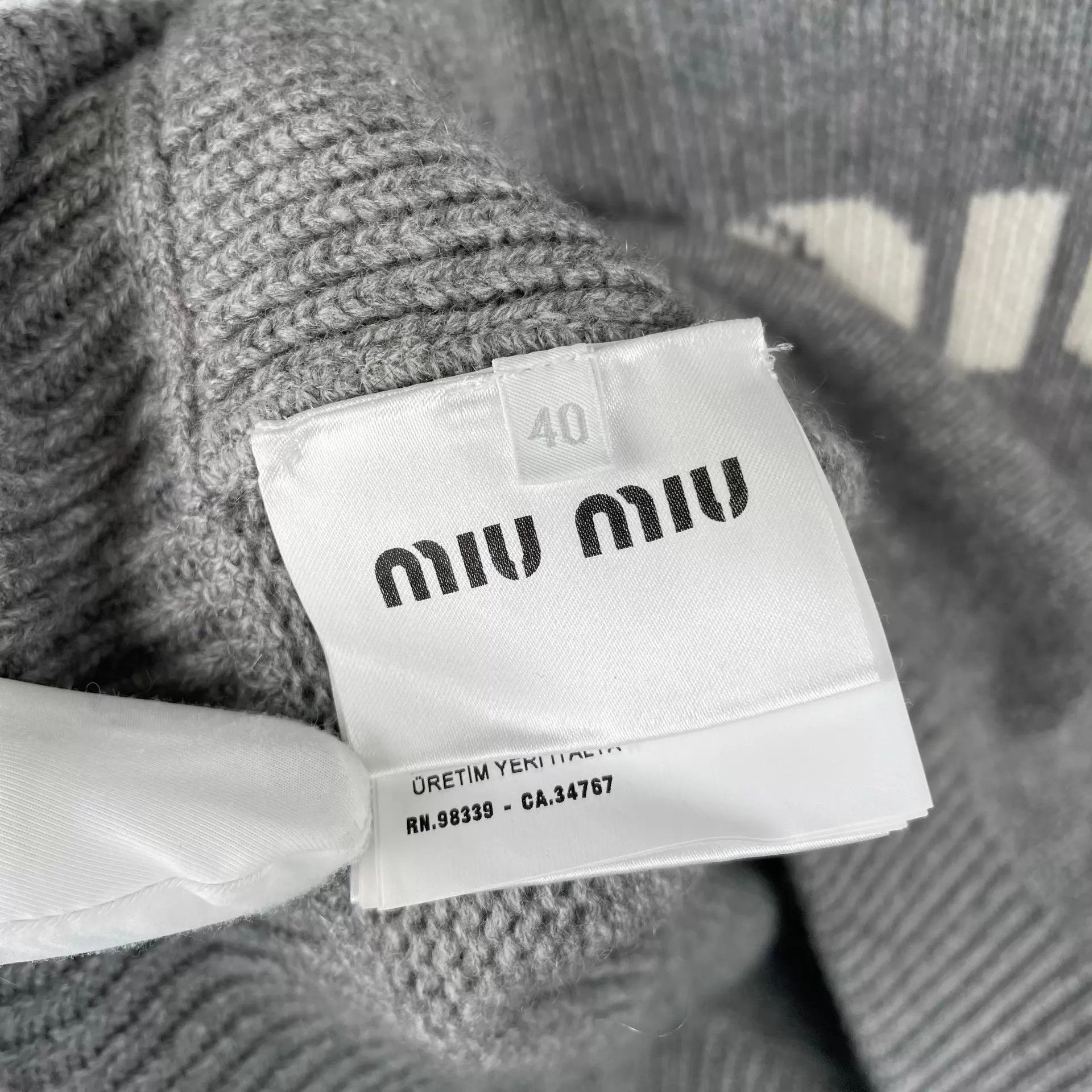 Miu Miu MIU MIU Gray Cashmere Sweater Womens 40 Chest Logo Size S / US 4 / IT 40 - 6 Thumbnail