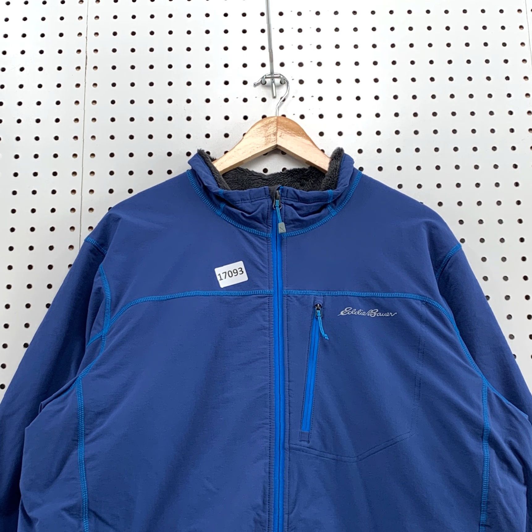 Eddie Bauer Eddie Bauer Jacket Blue Mens XL Full Zip Soft Fleece Sherpa Lined 26X30 Windbreaker Regular Polyester Jacket Mens XL Blue Sherpa Lined Full Zip Size US XL / EU 56 / 4 - 2 Thumbnail